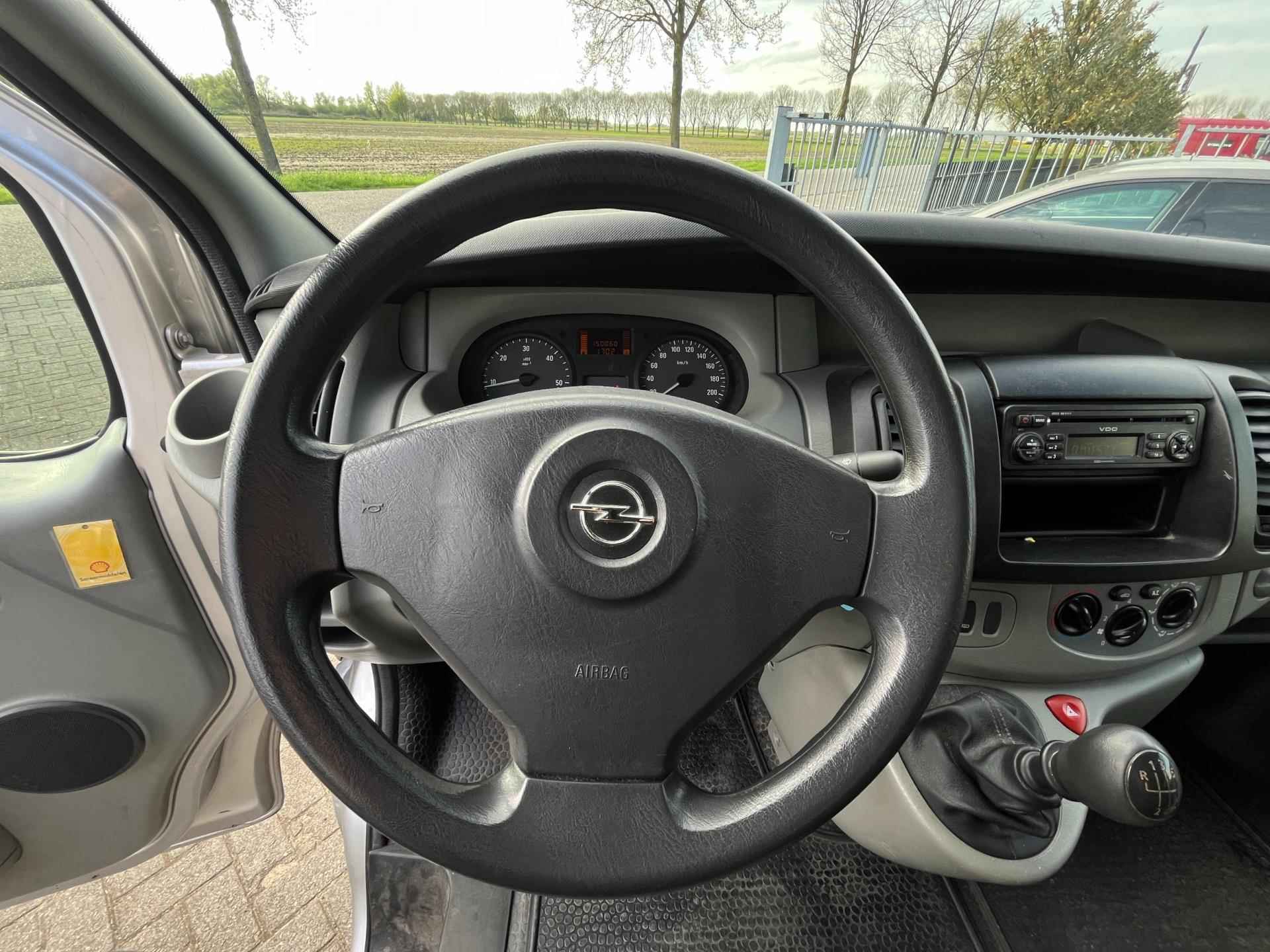 Opel Vivaro 2.5 CDTI L2H1 ROLSTOELVERVOER / GEHANDICAPTENVERVOER / NAP / AIRCO / NETTE BUS - 10/34