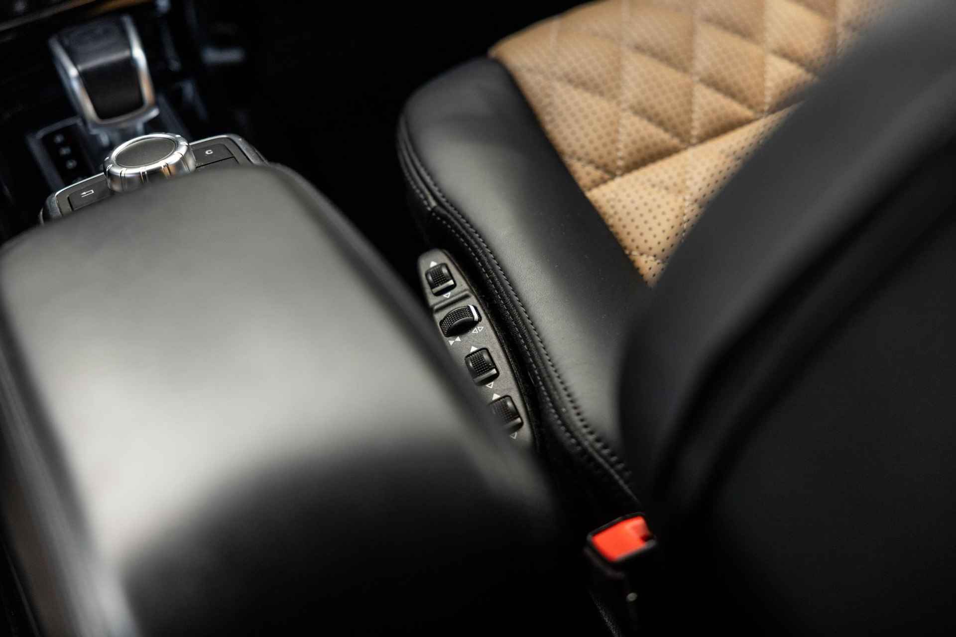 Mercedes-Benz G-klasse AMG 65 | V12 | UNIEK! | Designo | Adaptieve cruise control | Panoramadak | Stoelverwarming en verkoeling | Nieuwprijs €407.000,- | - 26/74