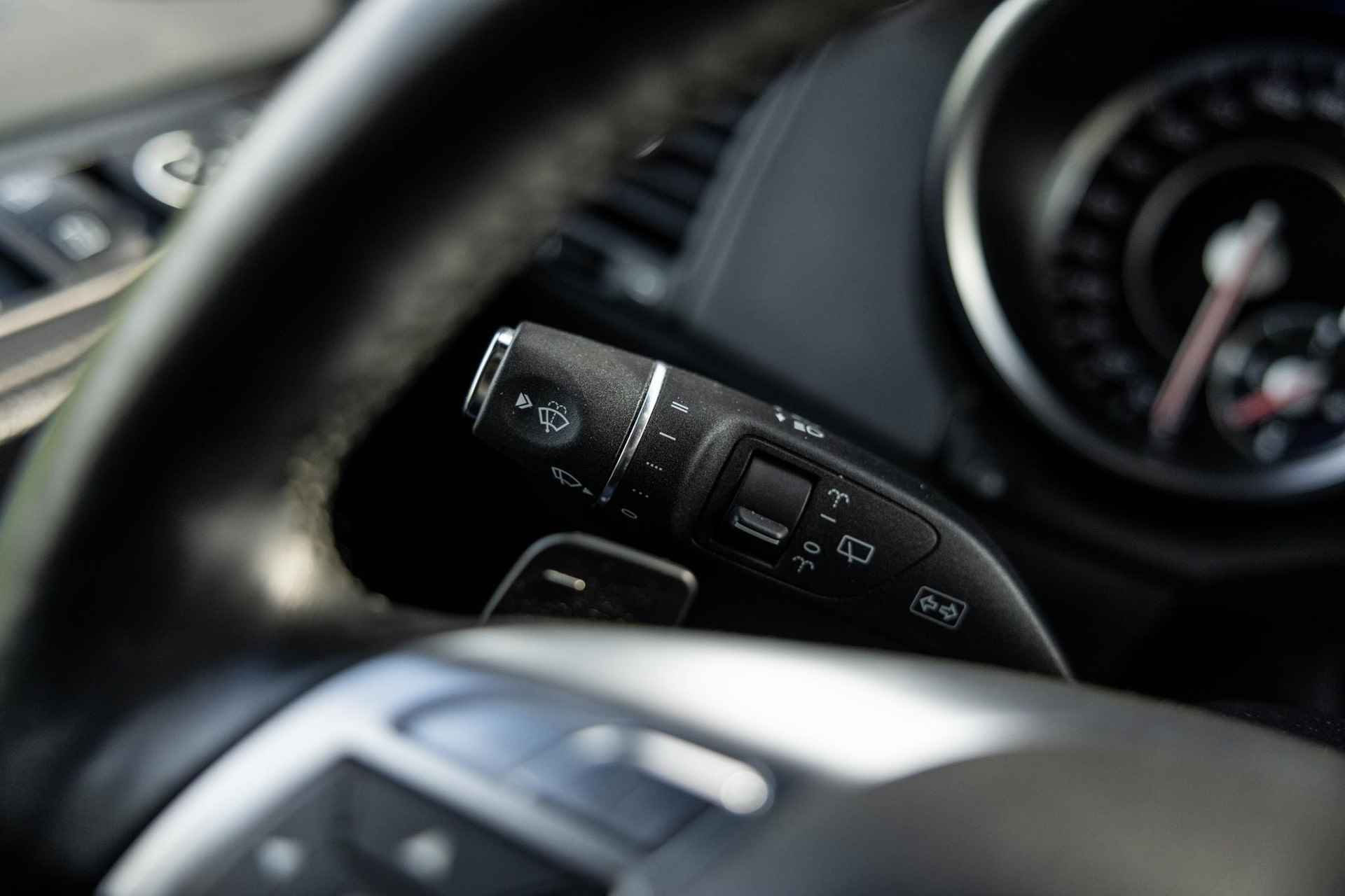 Mercedes-Benz G-klasse AMG 65 | V12 | UNIEK! | Designo | Adaptieve cruise control | Panoramadak | Stoelverwarming en verkoeling | Nieuwprijs €407.000,- | - 44/74