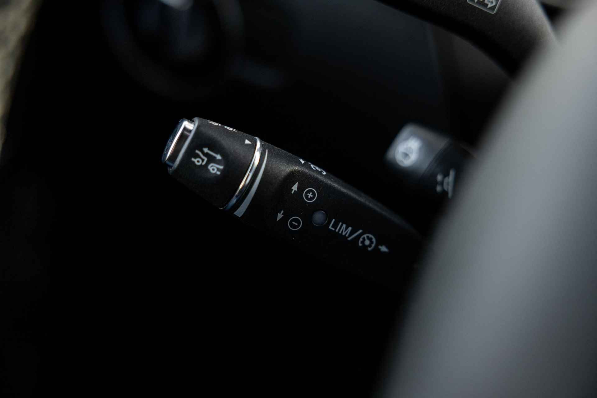 Mercedes-Benz G-klasse AMG 65 | V12 | UNIEK! | Designo | Adaptieve cruise control | Panoramadak | Stoelverwarming en verkoeling | Nieuwprijs €407.000,- | - 45/74