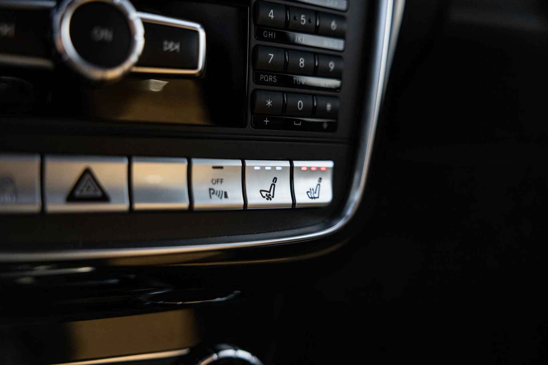 Mercedes-Benz G-klasse AMG 65 | V12 | UNIEK! | Designo | Adaptieve cruise control | Panoramadak | Stoelverwarming en verkoeling | Nieuwprijs €407.000,- | - 49/74