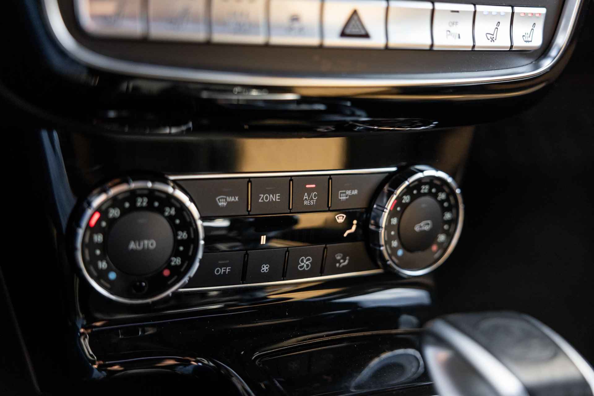 Mercedes-Benz G-klasse AMG 65 | V12 | UNIEK! | Designo | Adaptieve cruise control | Panoramadak | Stoelverwarming en verkoeling | Nieuwprijs €407.000,- | - 53/74