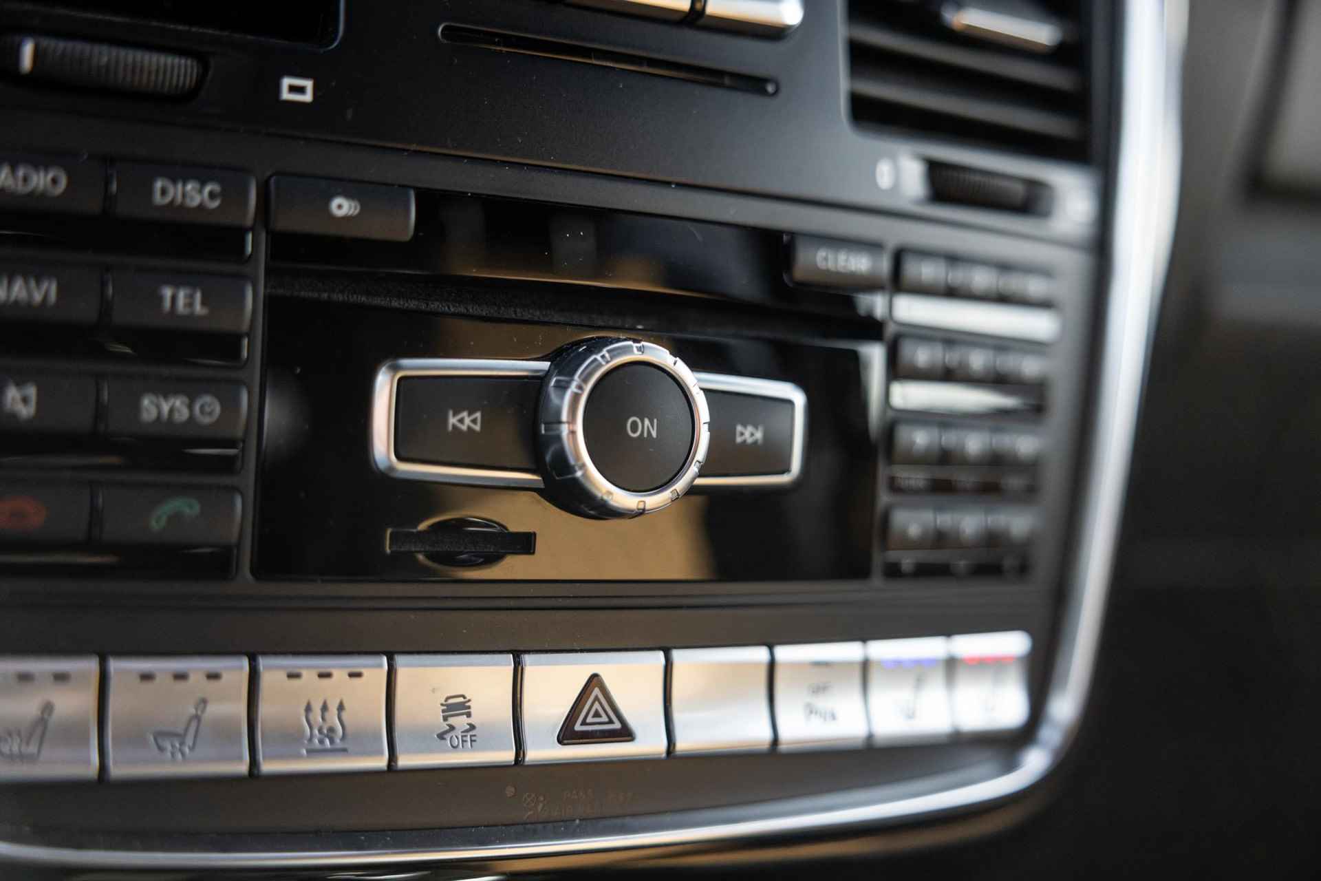 Mercedes-Benz G-klasse AMG 65 | V12 | UNIEK! | Designo | Adaptieve cruise control | Panoramadak | Stoelverwarming en verkoeling | Nieuwprijs €407.000,- | - 54/74