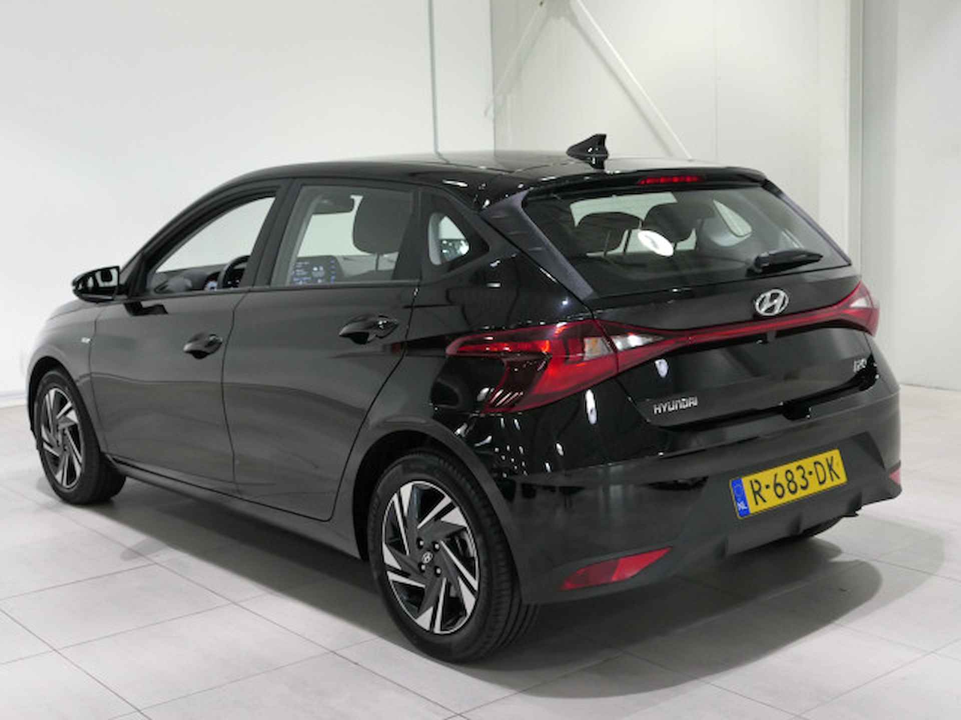 Hyundai i20 1.0 T-GDI Comfort DCT7 AUTOMAAT | APPLE / ANDROID NAVIGATIE | PARKEERCAMERA | LEUKE AUTO! - 13/29