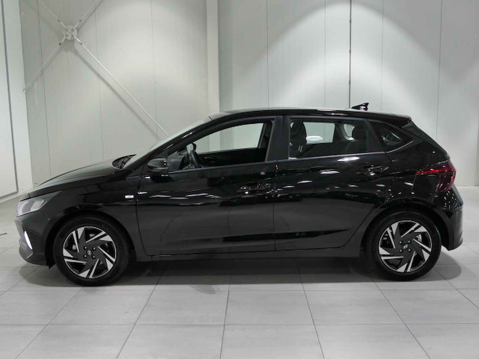 Hyundai i20 1.0 T-GDI Comfort DCT7 AUTOMAAT | APPLE / ANDROID NAVIGATIE | PARKEERCAMERA | LEUKE AUTO! - 16/29