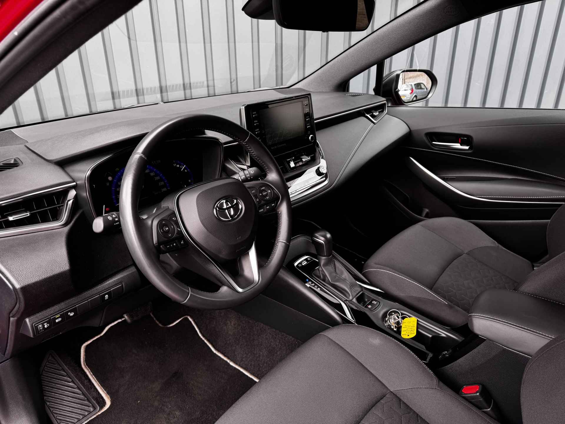 Toyota Corolla 1.8 Hybrid Style Bi-Tone | Keyless | PDC V&A | Navi | Prijs Rijklaar!! - 7/43
