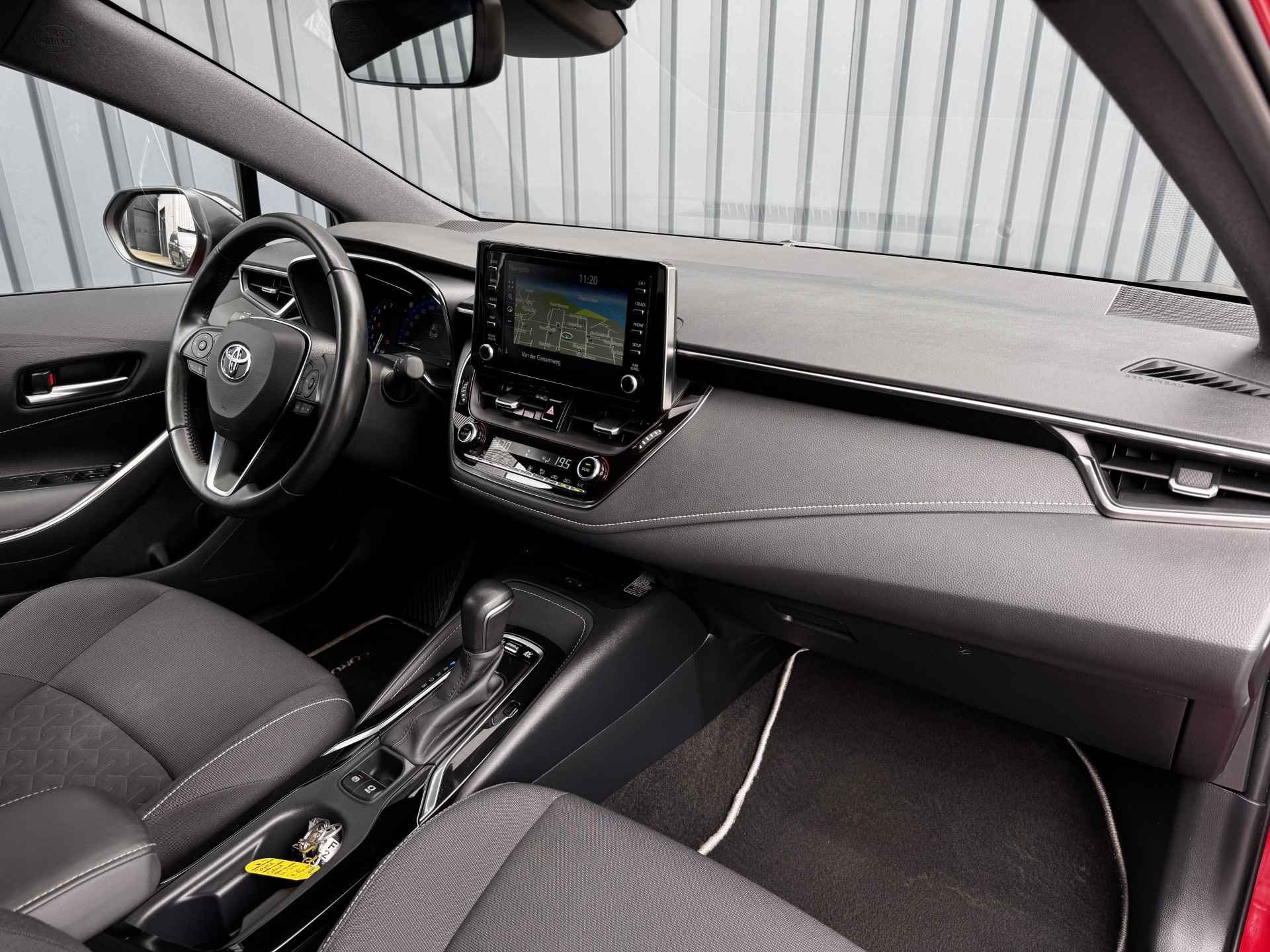 Toyota Corolla 1.8 Hybrid Style Bi-Tone | Keyless | PDC V&A | Navi | Prijs Rijklaar!! - 10/43