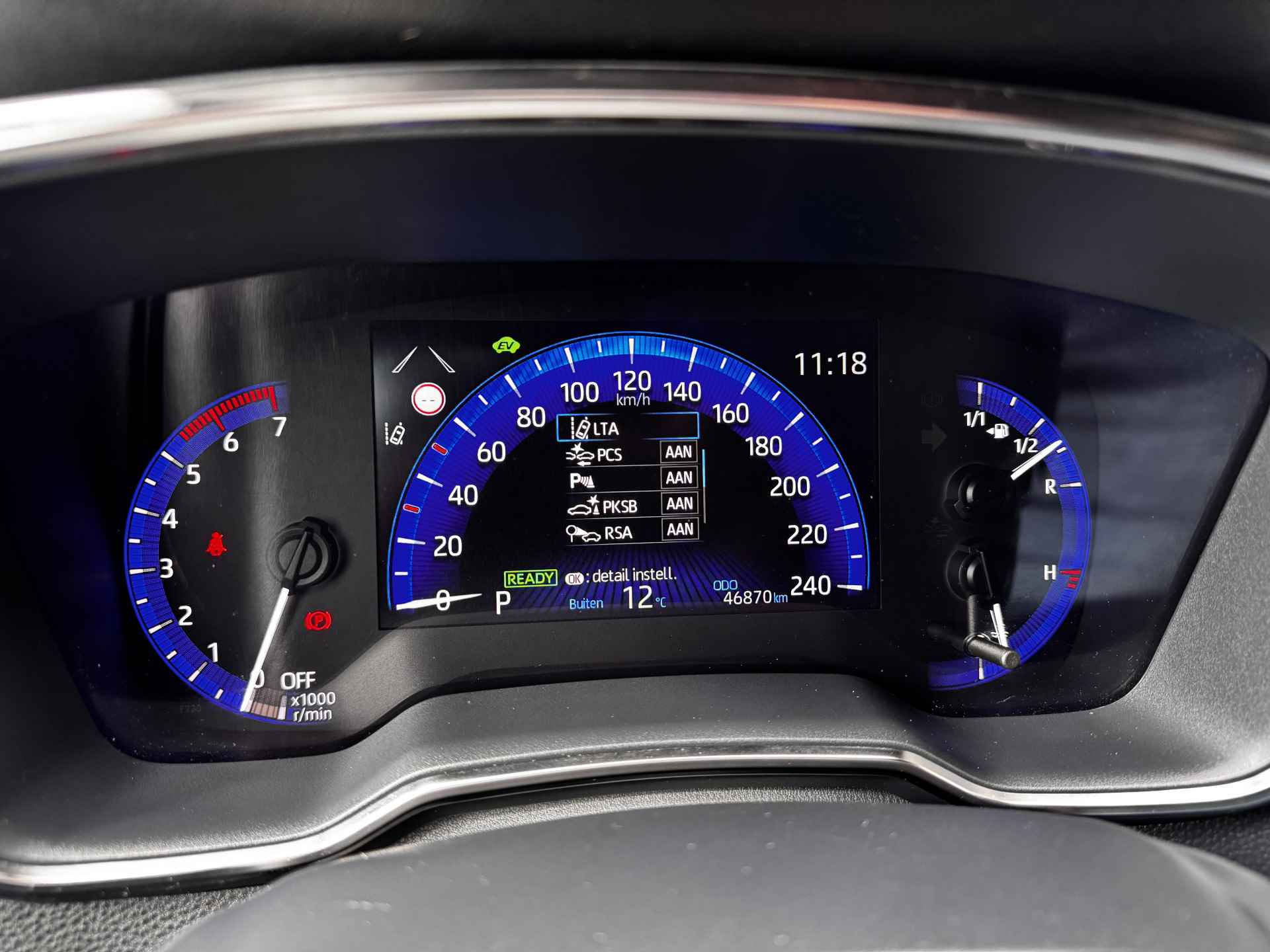 Toyota Corolla 1.8 Hybrid Style Bi-Tone | Keyless | PDC V&A | Navi | Prijs Rijklaar!! - 22/43