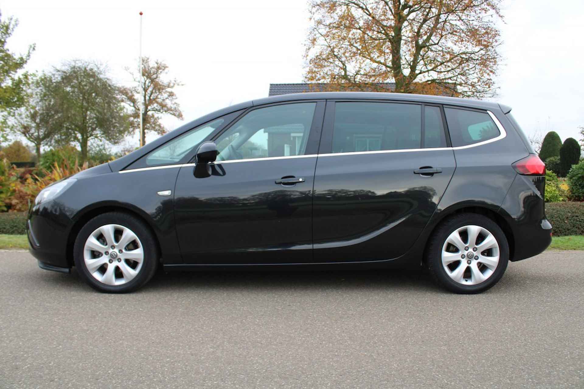 OPEL Zafira Tourer 1.4 Turbo 140pk Cosmo ECC/Cruise/Navi/Panoramadak/PDC - 26/34