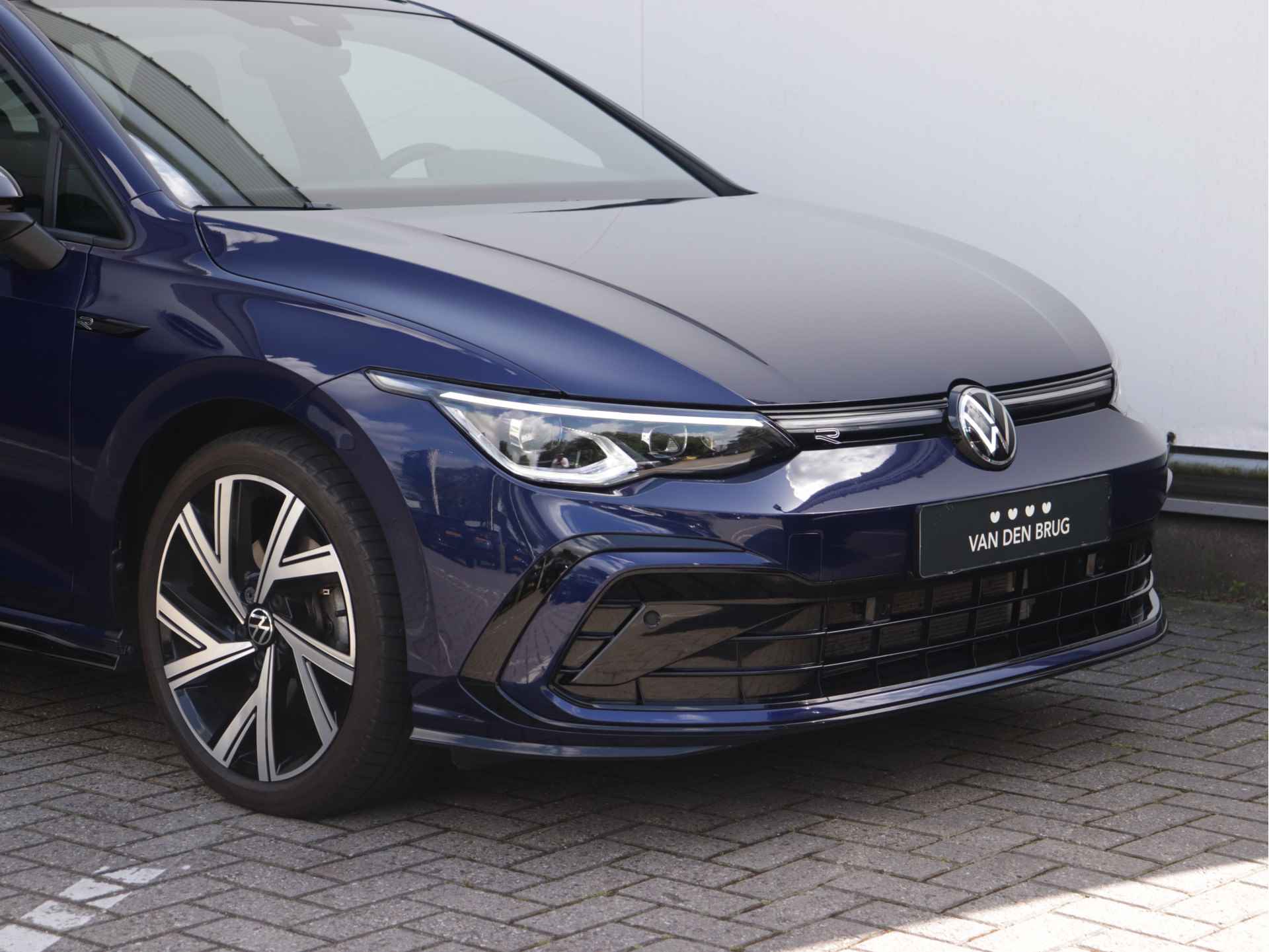 Volkswagen GOLF Variant 2.0 TSI 190pk R-Line Automaat | Keyless | Camera | ACC | LED Plus | Dodehoekdetectie | Stoel- en Stuurverwarming | - 26/61