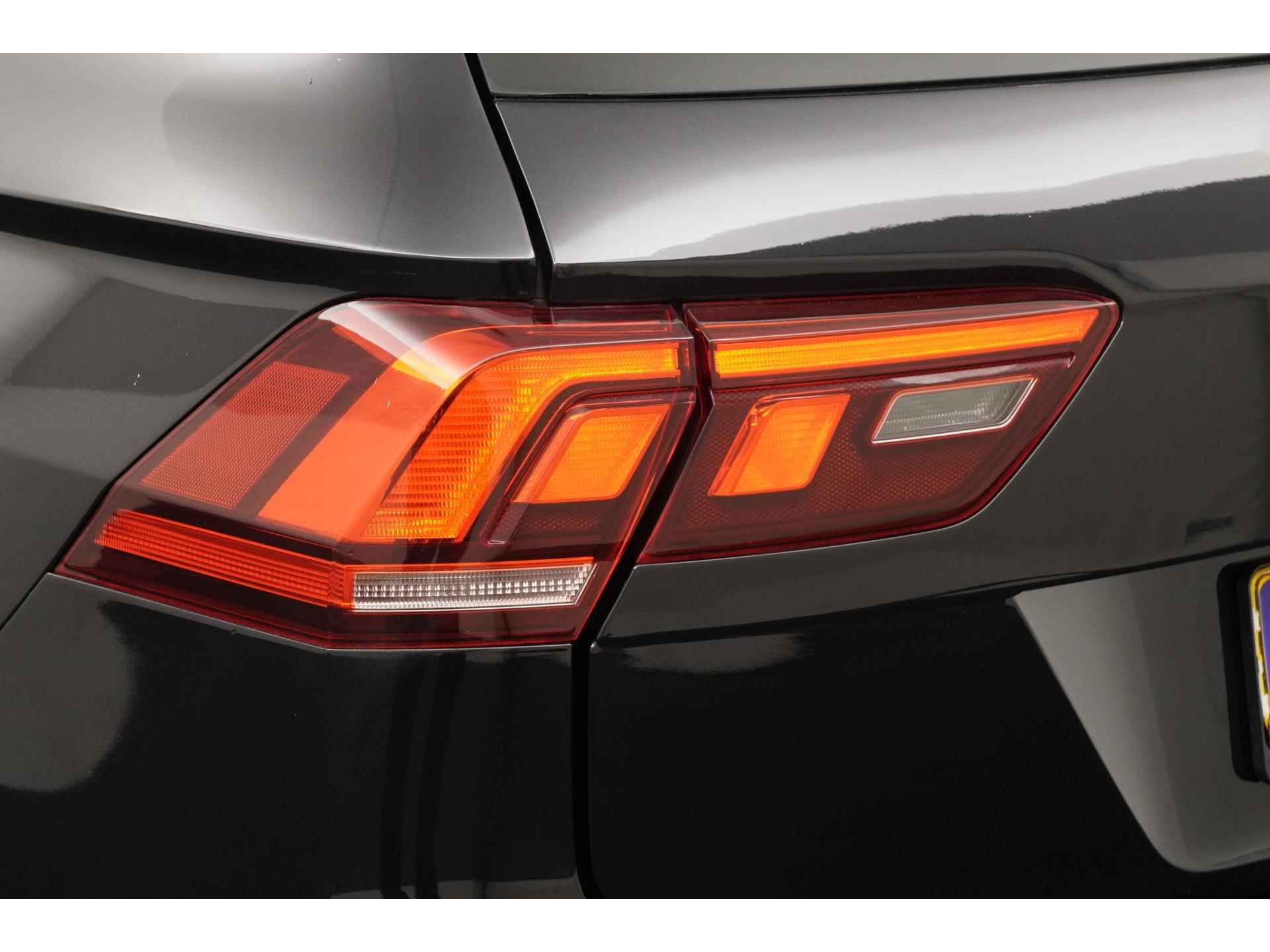 Volkswagen Tiguan 1.4 TSI eHybrid R-Line | Camera | Matrix LED | Elek klep | Carplay | Zondag Open! - 25/41