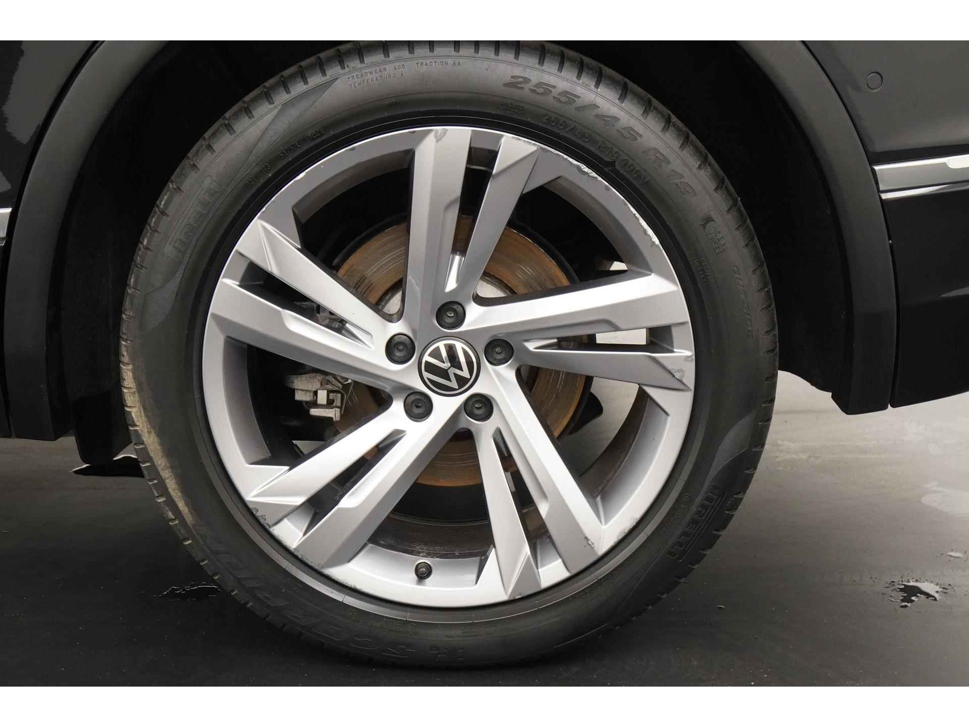 Volkswagen Tiguan 1.4 TSI eHybrid R-Line | Camera | Matrix LED | Elek klep | Carplay | Zondag Open! - 37/41