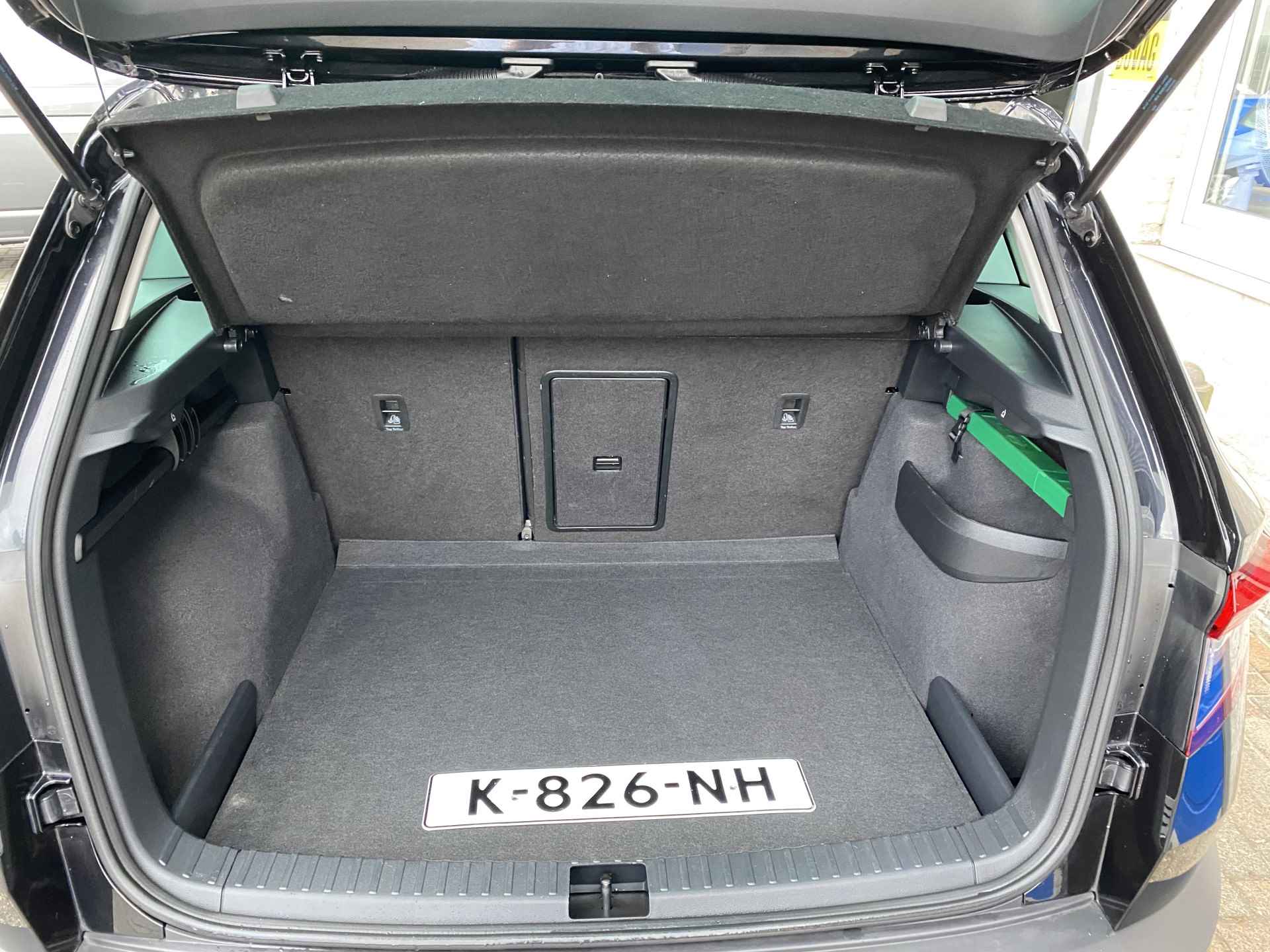 Škoda Karoq 1.5 TSI ACT Ambition Business / AUTOMAAT/ TREKHAAK/ PARK. SENSOREN/ ADAPT. CRUISE/ APP CONNECT/ CLIMA/ 16" LMV/ - 32/41