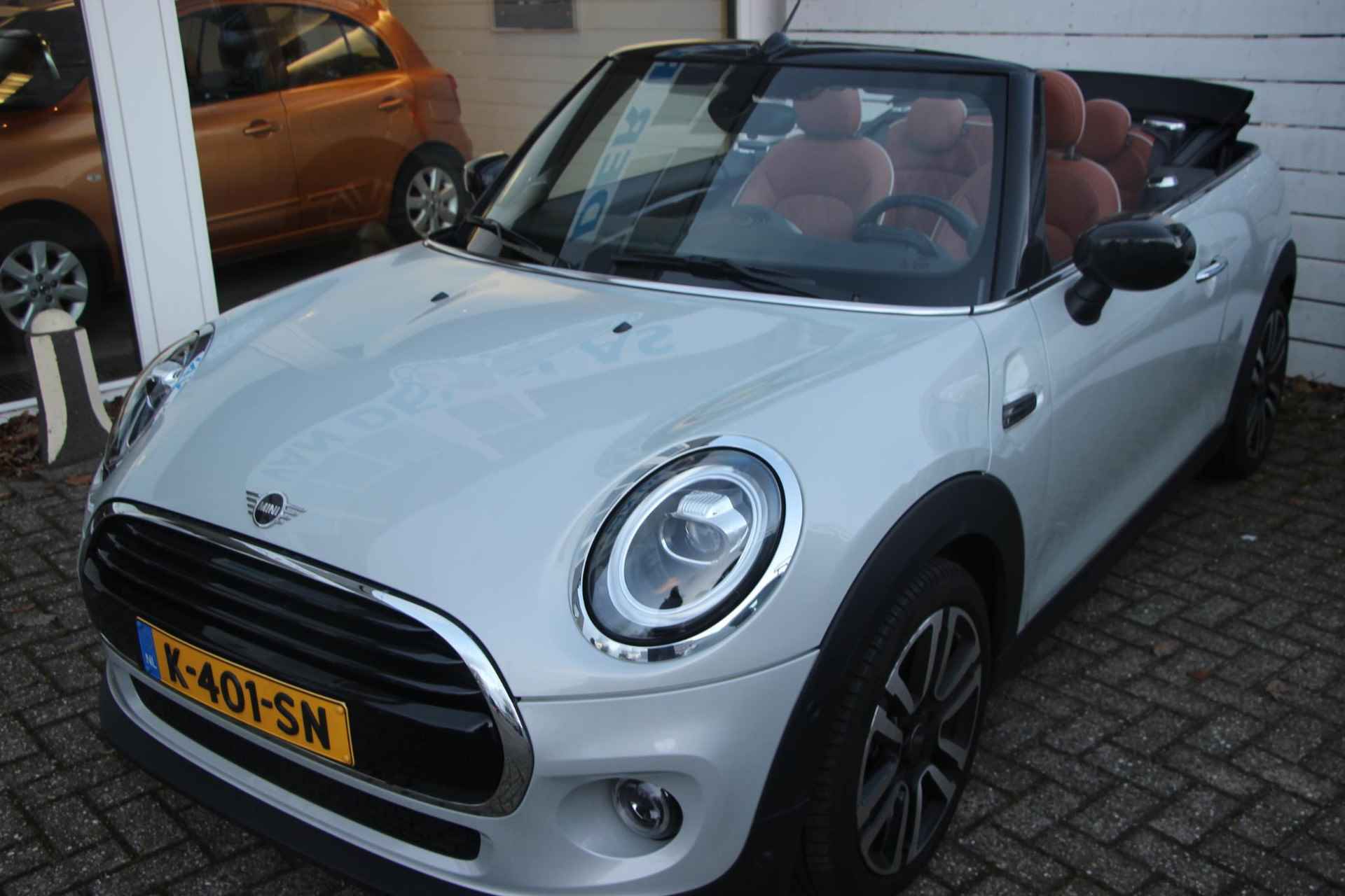 Mini Mini Cabrio 1.5 Cooper Sidewalk Edition - 2/32