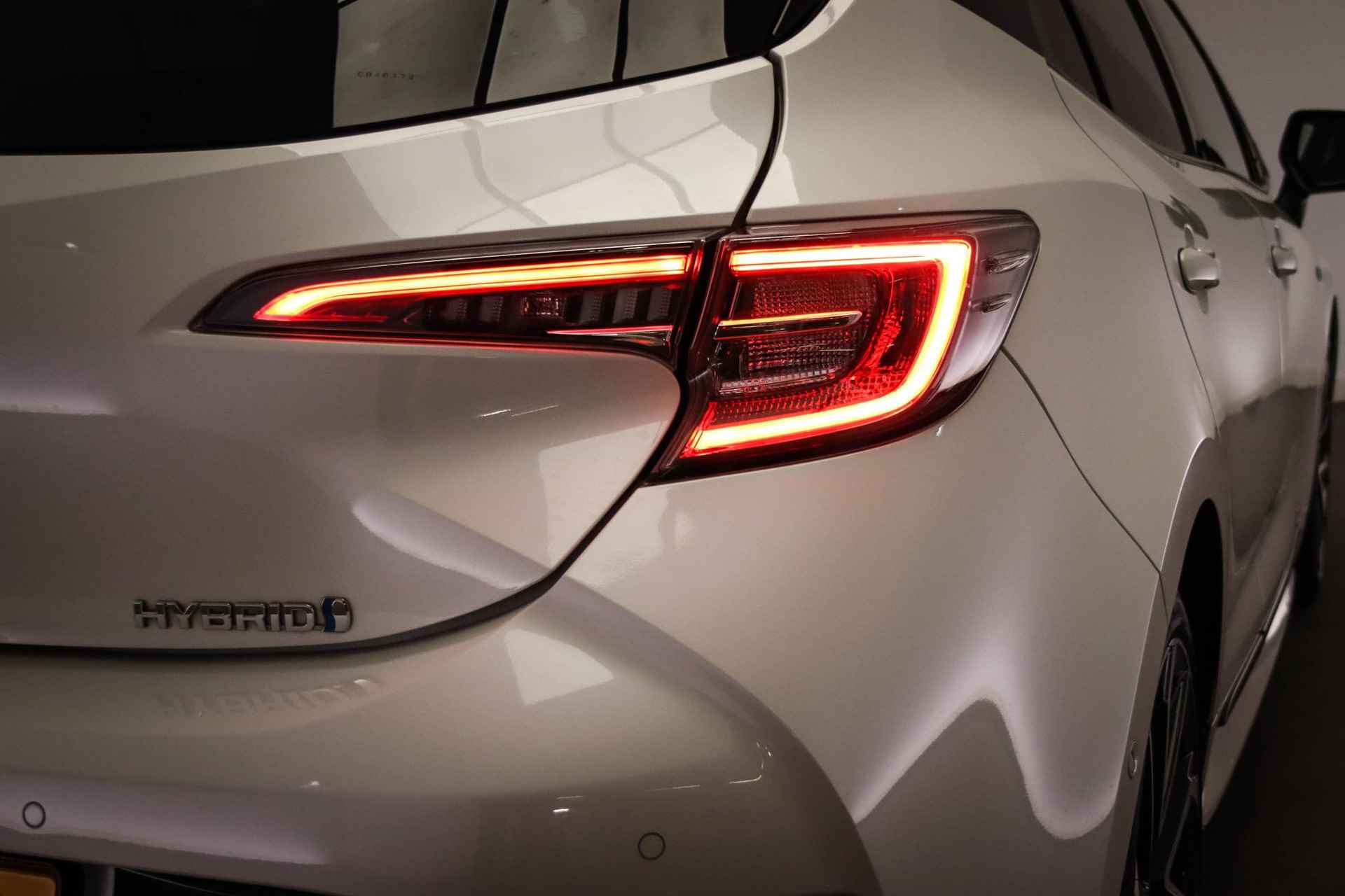 Toyota Corolla 2.0 Hybrid Premium | LED | HEAD-UP | HALF LEDER | JBL DAB | APPLE | CAMERA | 18" - 17/52