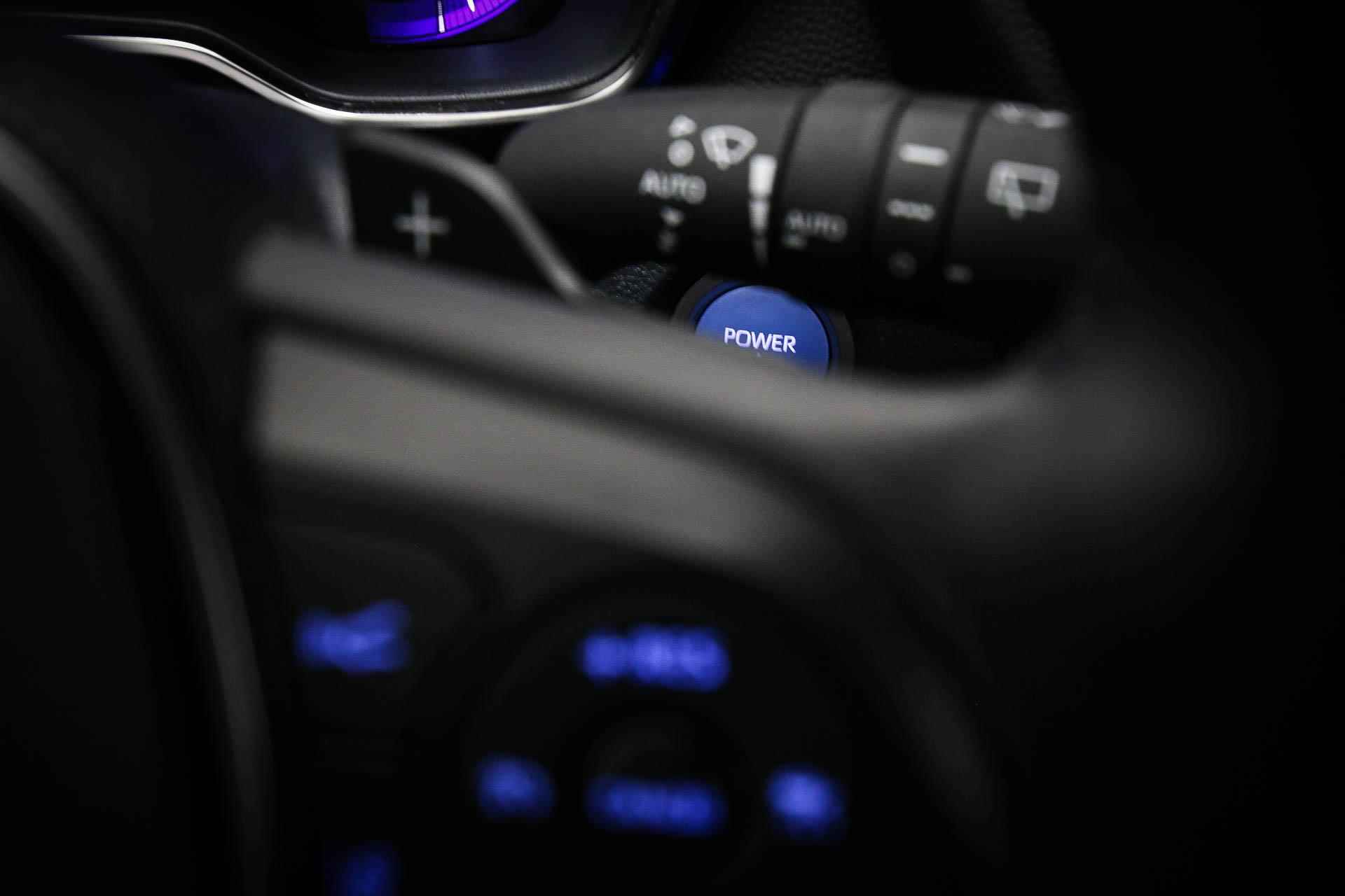 Toyota Corolla 2.0 Hybrid Premium | LED | HEAD-UP | HALF LEDER | JBL DAB | APPLE | CAMERA | 18" - 34/52
