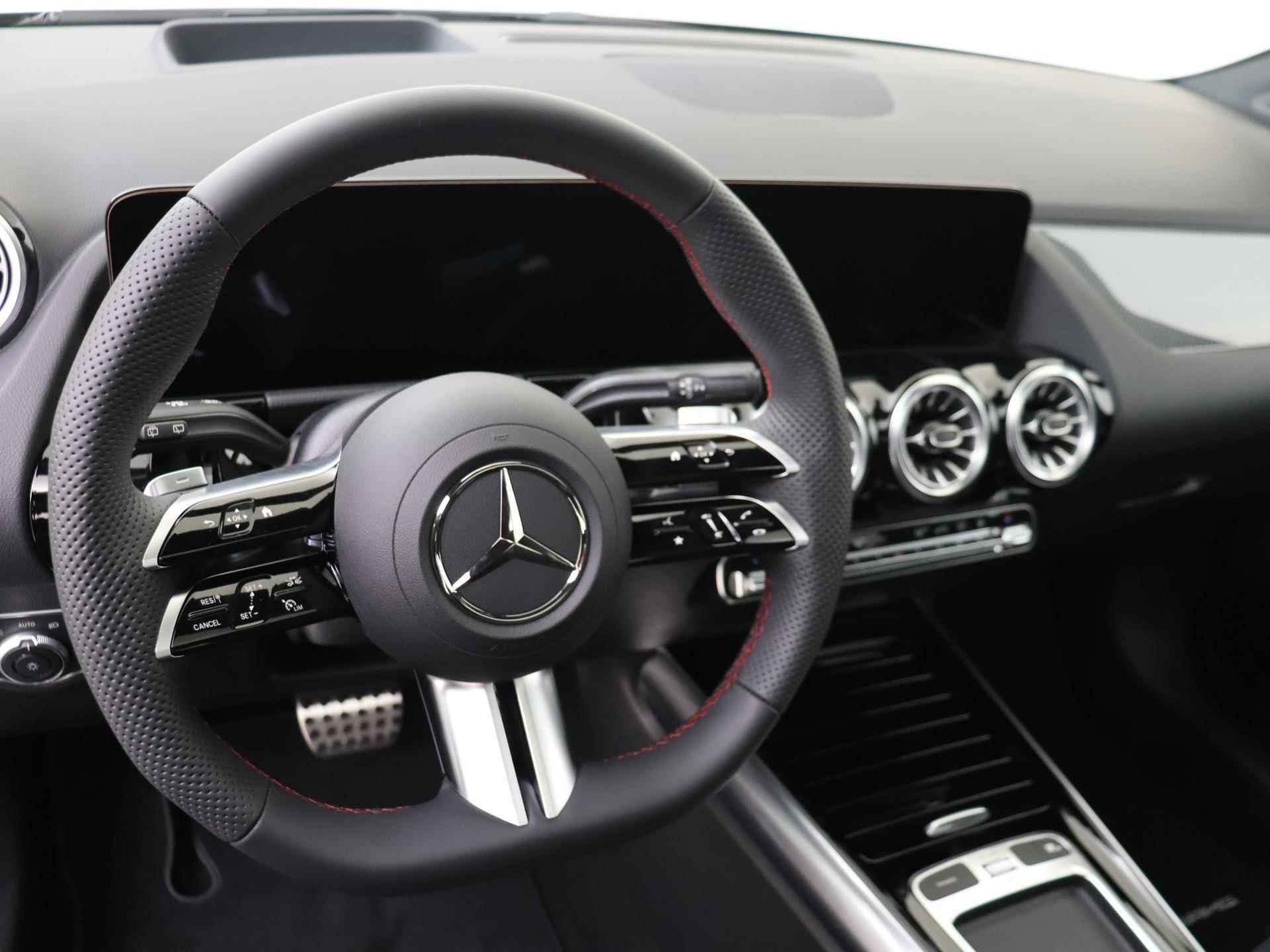 Mercedes-Benz GLA-klasse 250e AMG Line - Carplay - Premium Plus - Head-up Display - 360 graden camera - 4/35