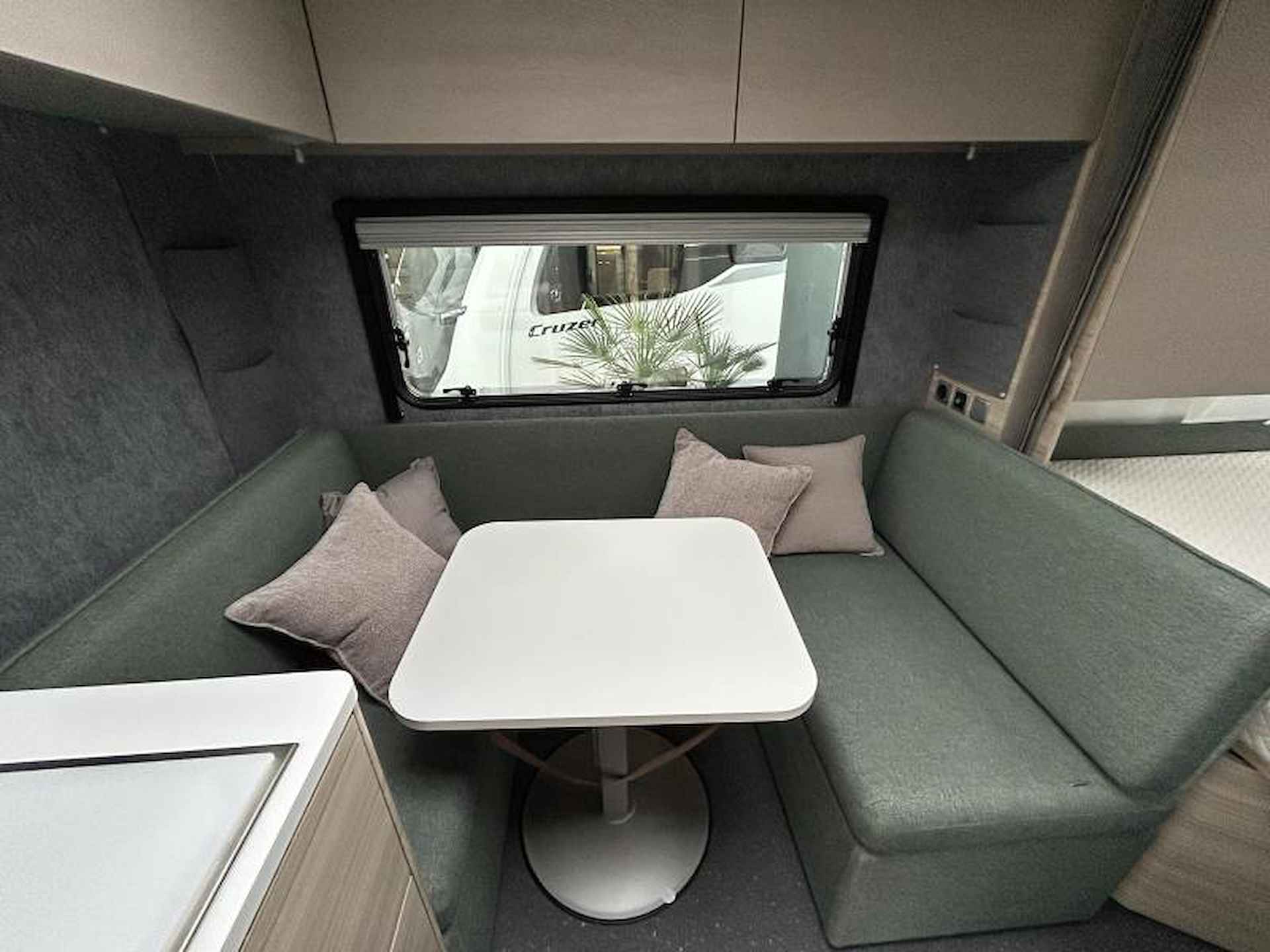 Adria Altea 402 PH EMERALD - 10/18