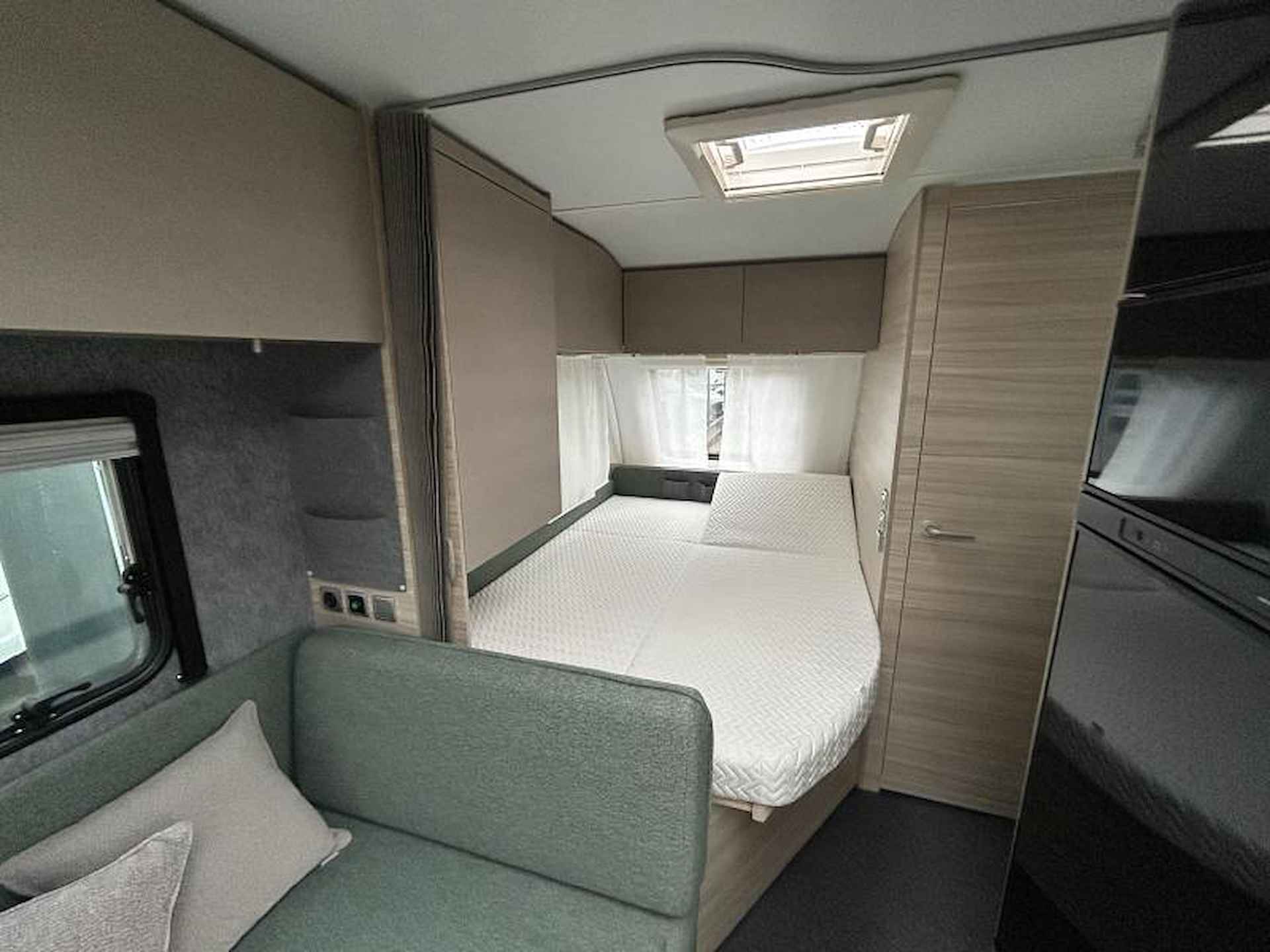 Adria Altea 402 PH EMERALD - 11/18