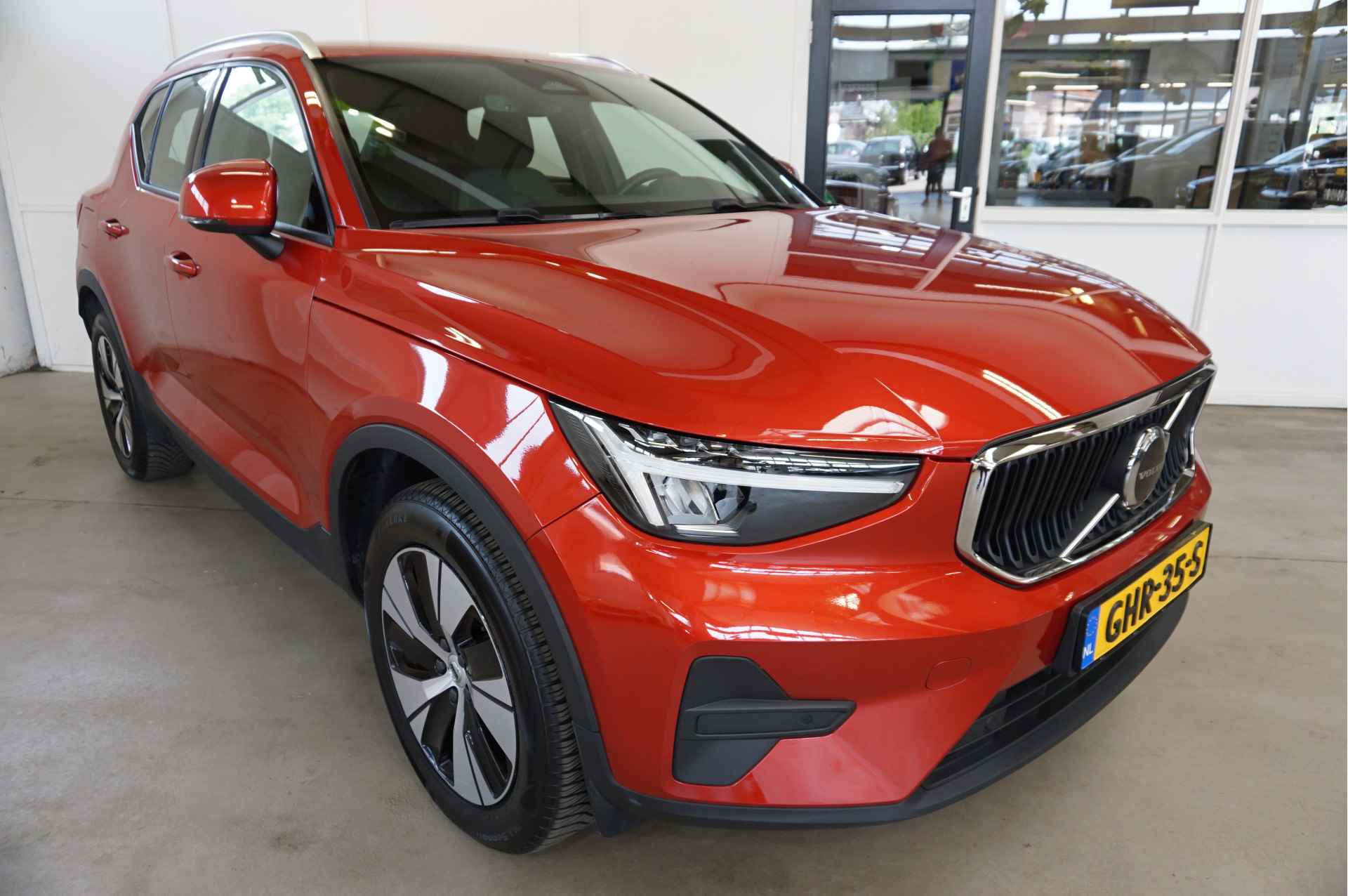 Volvo XC40 2.0 B3 Core Hybride Navi Camera 179Pk - 5/44