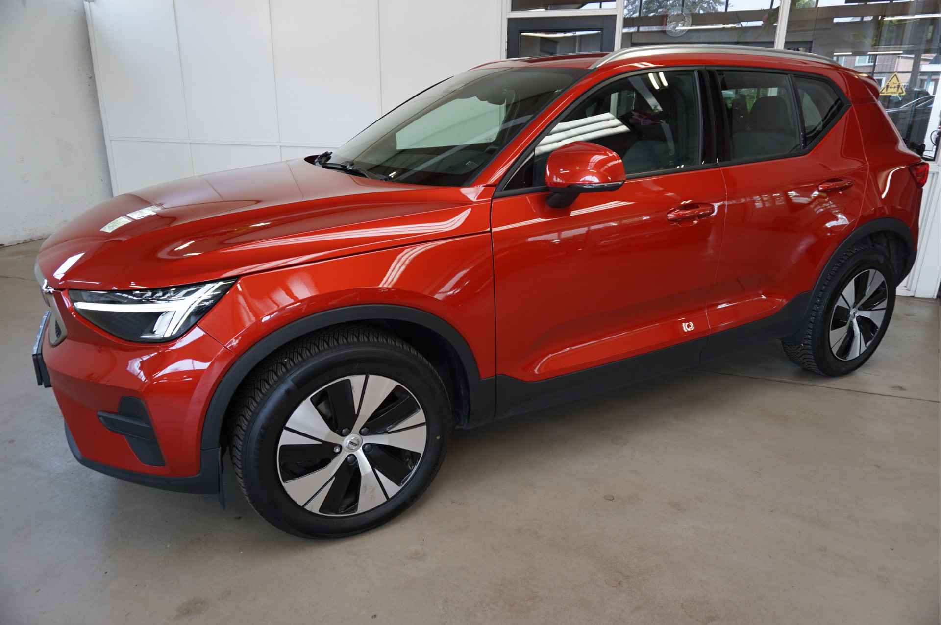 Volvo XC40 2.0 B3 Core Hybride Navi Camera 179Pk - 34/44