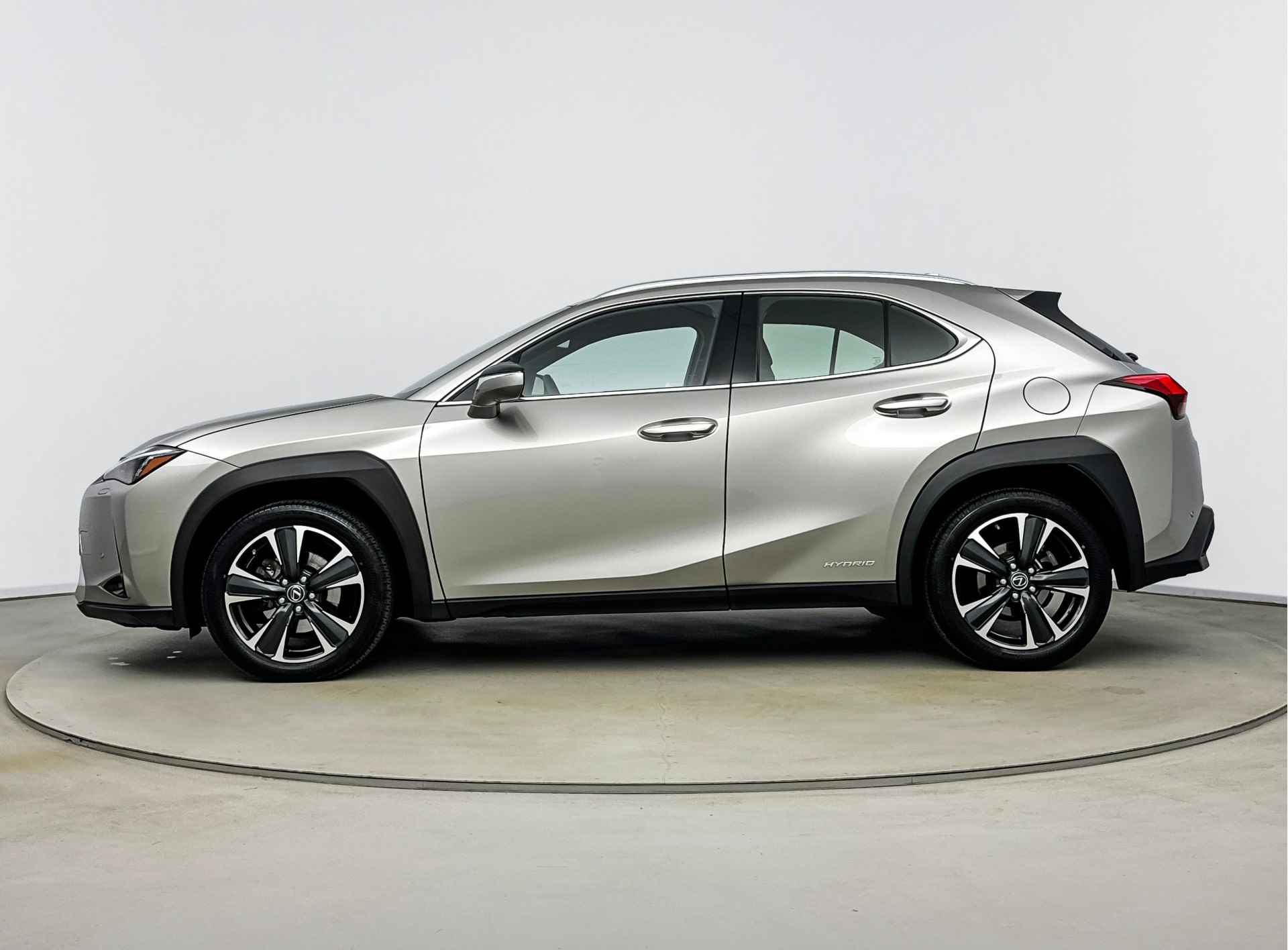 Lexus UX 250h Executive Line Limited | Mark Levinson | President Pack | Stoelverwarming/-Verkoeling | Stuurverwarming | Stoelgeheugen | Navigatie | Triple LED | - 4/41