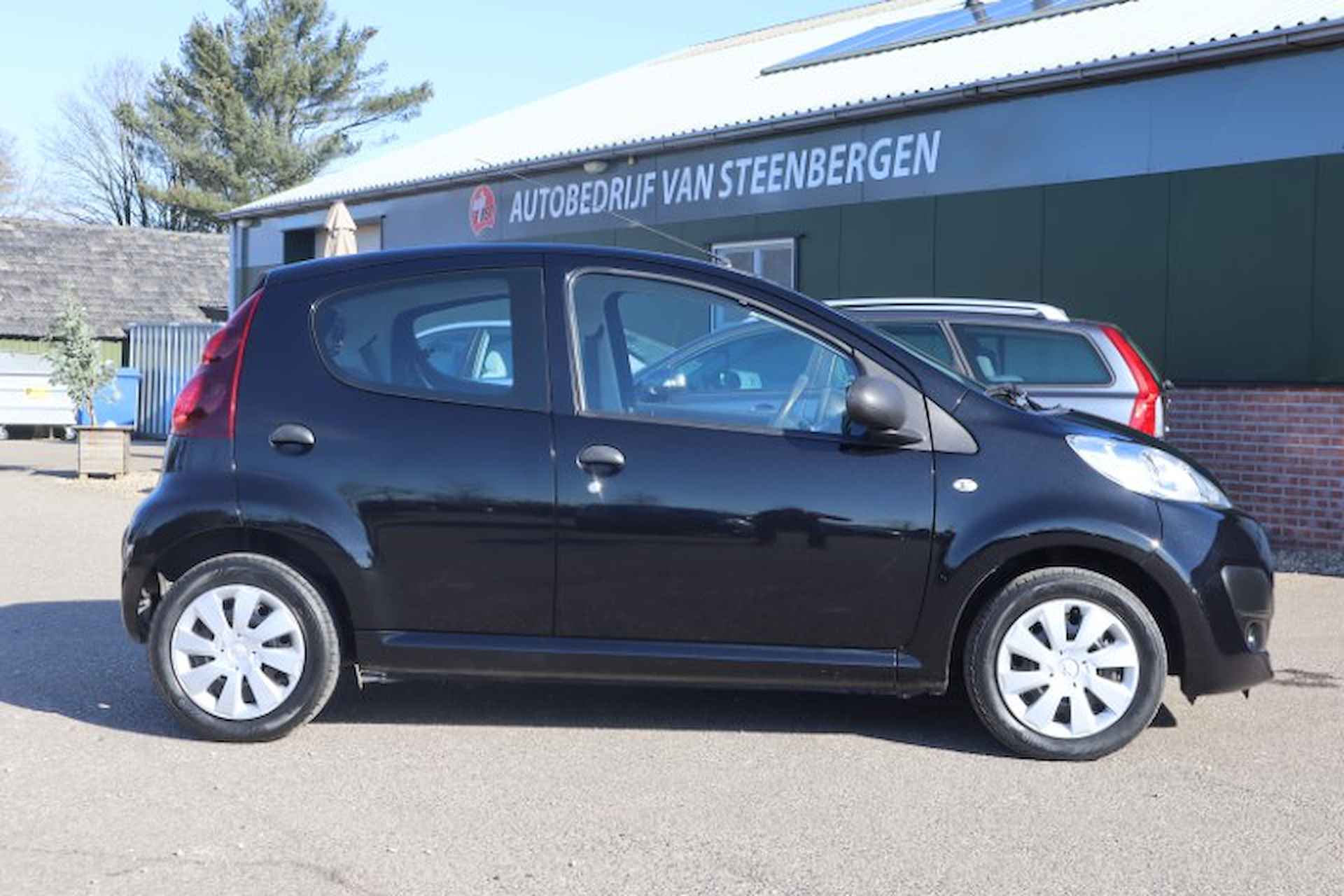 Peugeot 107 1.0 Access Accent 5 Drs. NL, Boekjes, BLACK BEAUTY .. ZEER BETROUWBAAR en LEKKER ZUINIG .. - 8/38