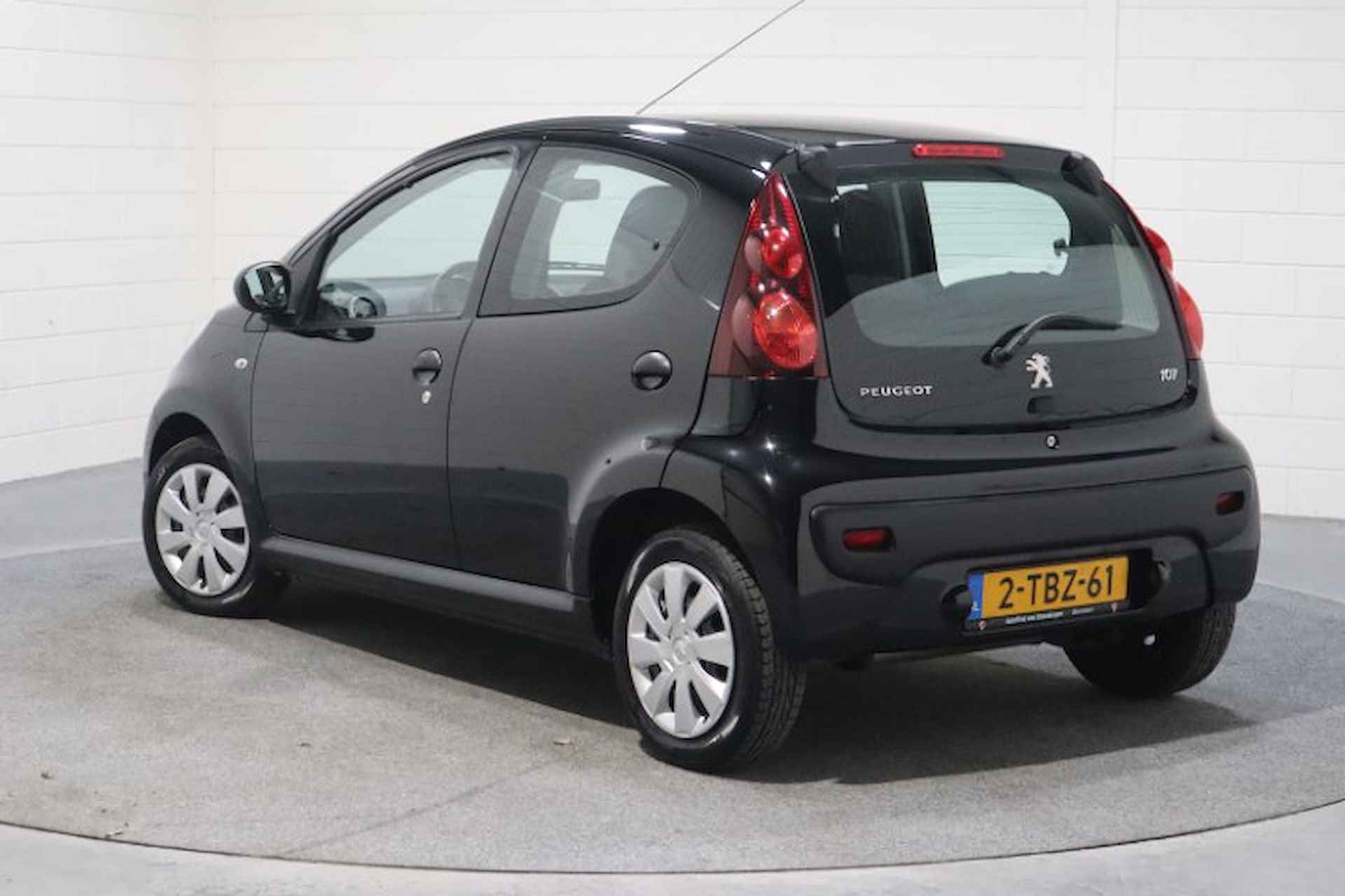 Peugeot 107 1.0 Access Accent 5 Drs. NL, Boekjes, BLACK BEAUTY .. ZEER BETROUWBAAR en LEKKER ZUINIG .. - 9/38