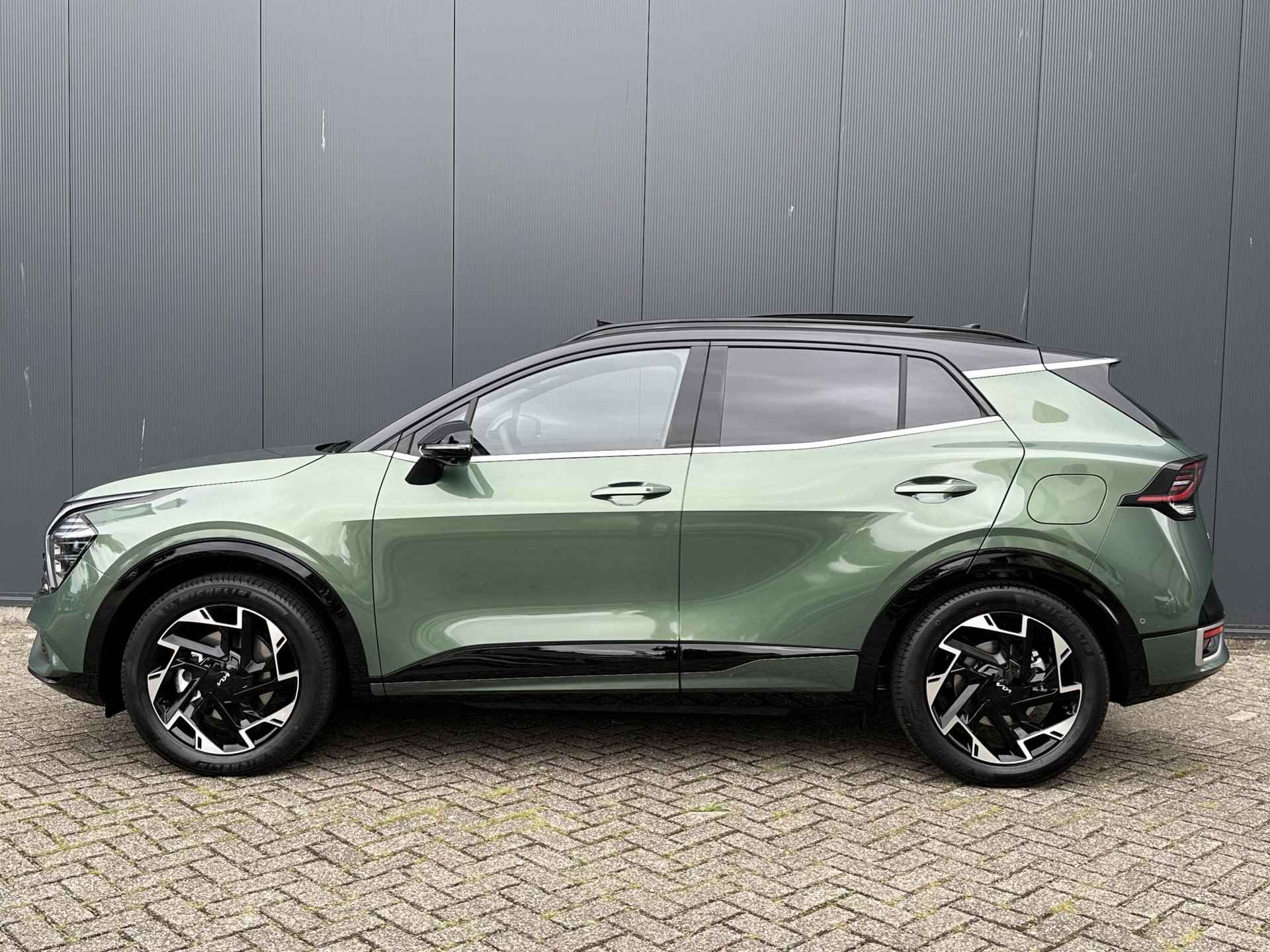 Kia Sportage 1.6 T-GDi Plug-in Hybrid AWD GT-PlusLine | *Niet op voorraad*| *Nu te bestellen* | €4.000,- Actiekorting | Navi | Clima | 360 Camera | Schuif-/Kanteldak | Stoelventilatie | Matrix LED - 2/63