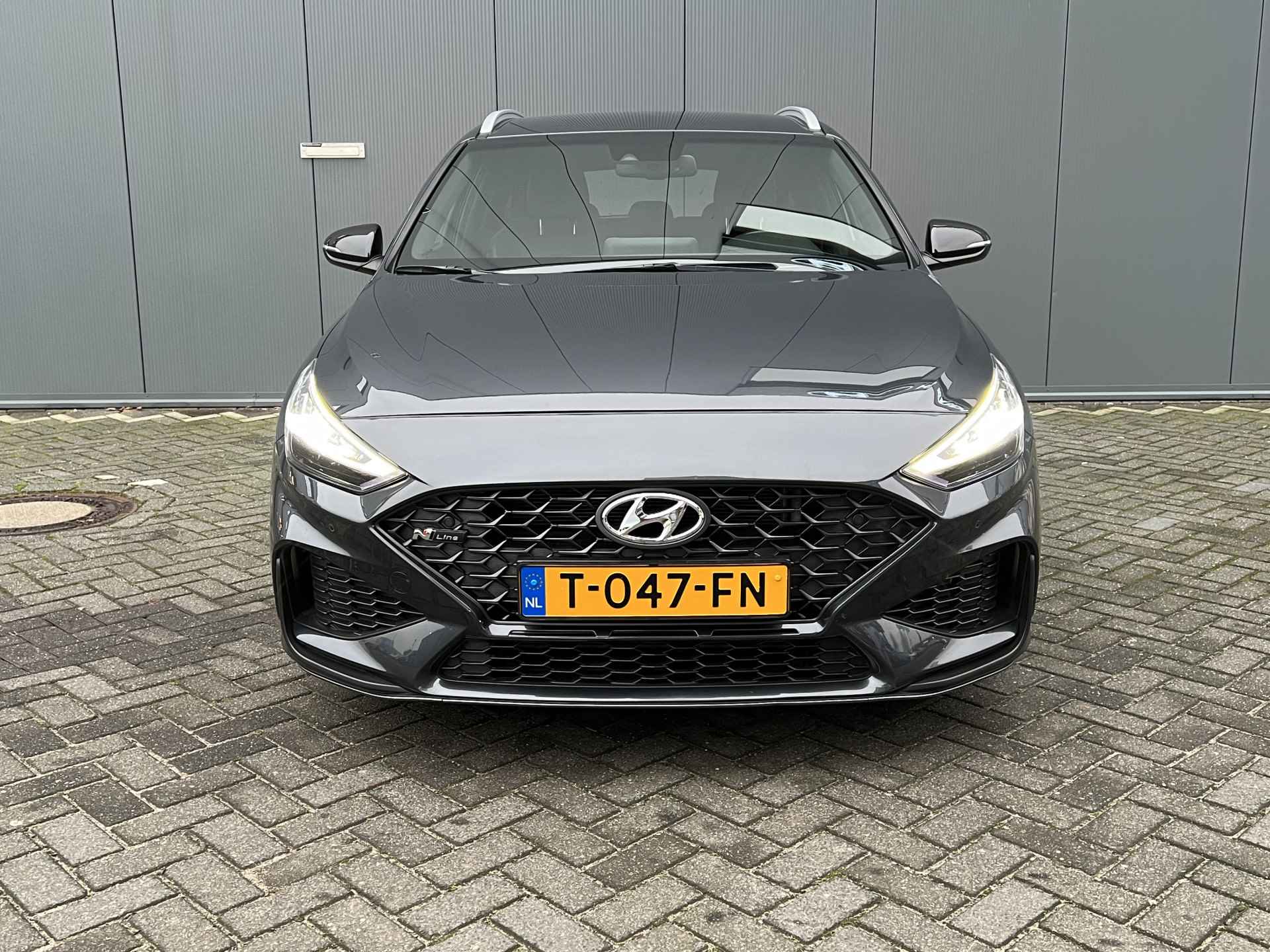 Hyundai i30 Wagon 1.5 T-GDi 160pk MHEV N-Line | Camera | Leder | Bestuurdersstoel met geheugen | 18'' velgen | Dodehoek Detectie | Keyless e - 4/29