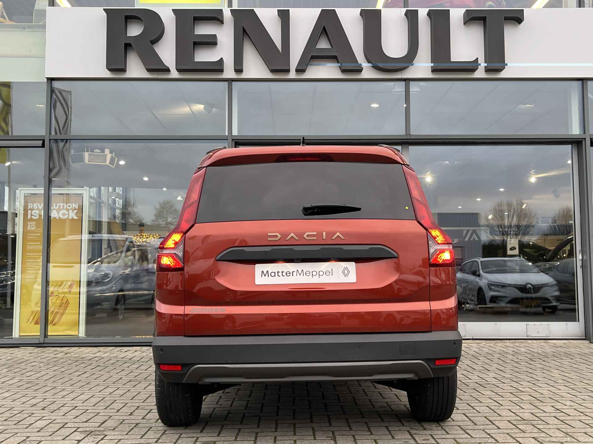 Dacia Jogger 1.0 TCe 110 Extreme 7 persoons. | Navigatie by Apple CarPlay/Android Auto | Camera | Dodehoek | Climate Control | Stoelverwarmin - 5/49