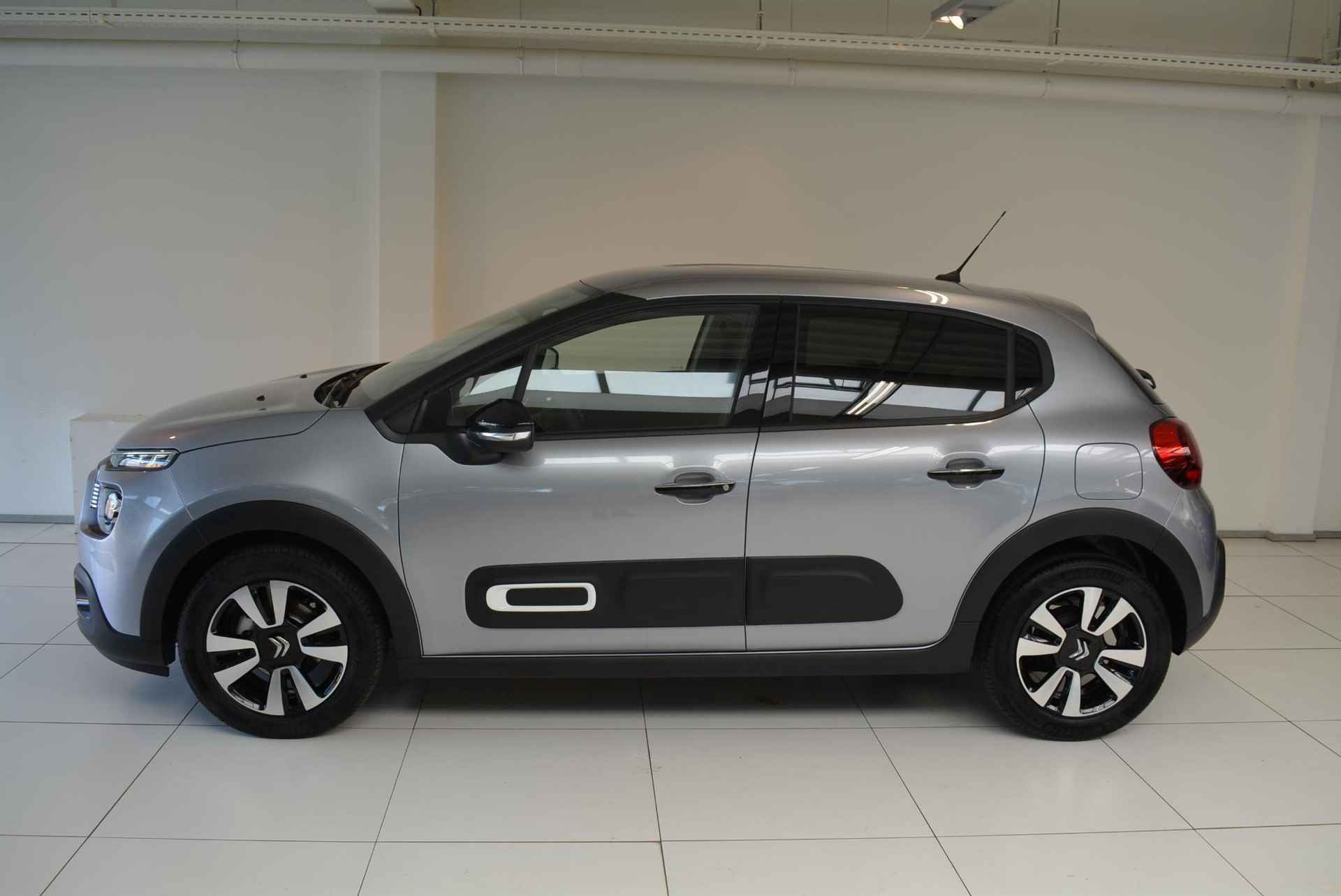 Citroen C3 1.2 83pk Max | Navigatie | Keyless Entry | Achteruitrijcamersa - 4/55