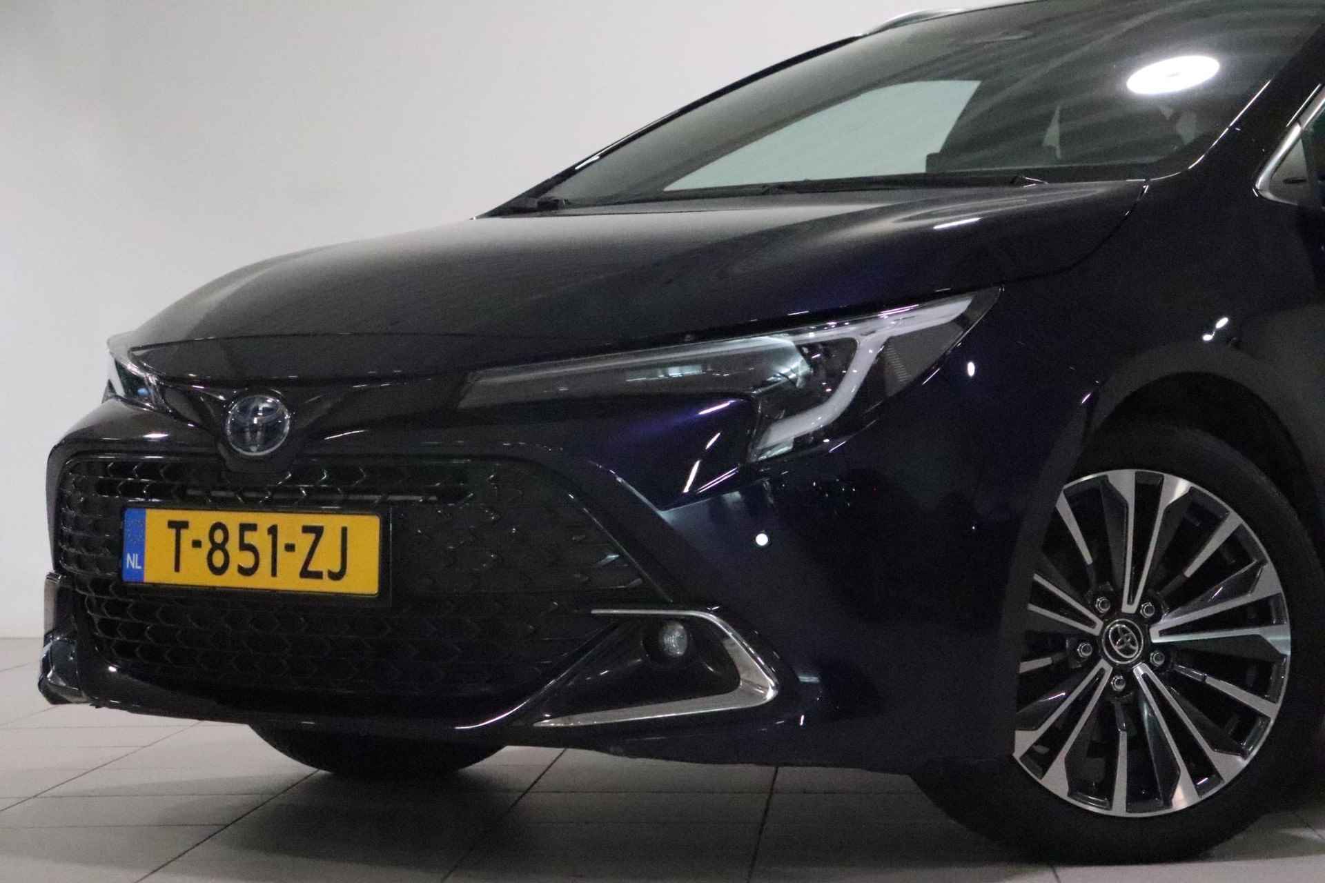 Toyota Corolla Touring Sports 1.8 Hybrid First Edition, NAVI, 1e Eigenaar, Camera, Draadloos opladen, Apple Carplay / Android Auto! - 25/38