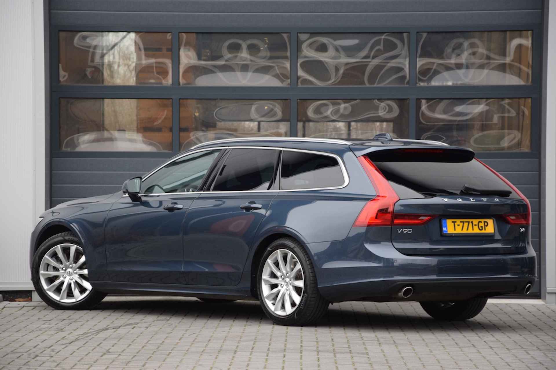 Volvo V90 2.0 T4 Inscription - 3/26