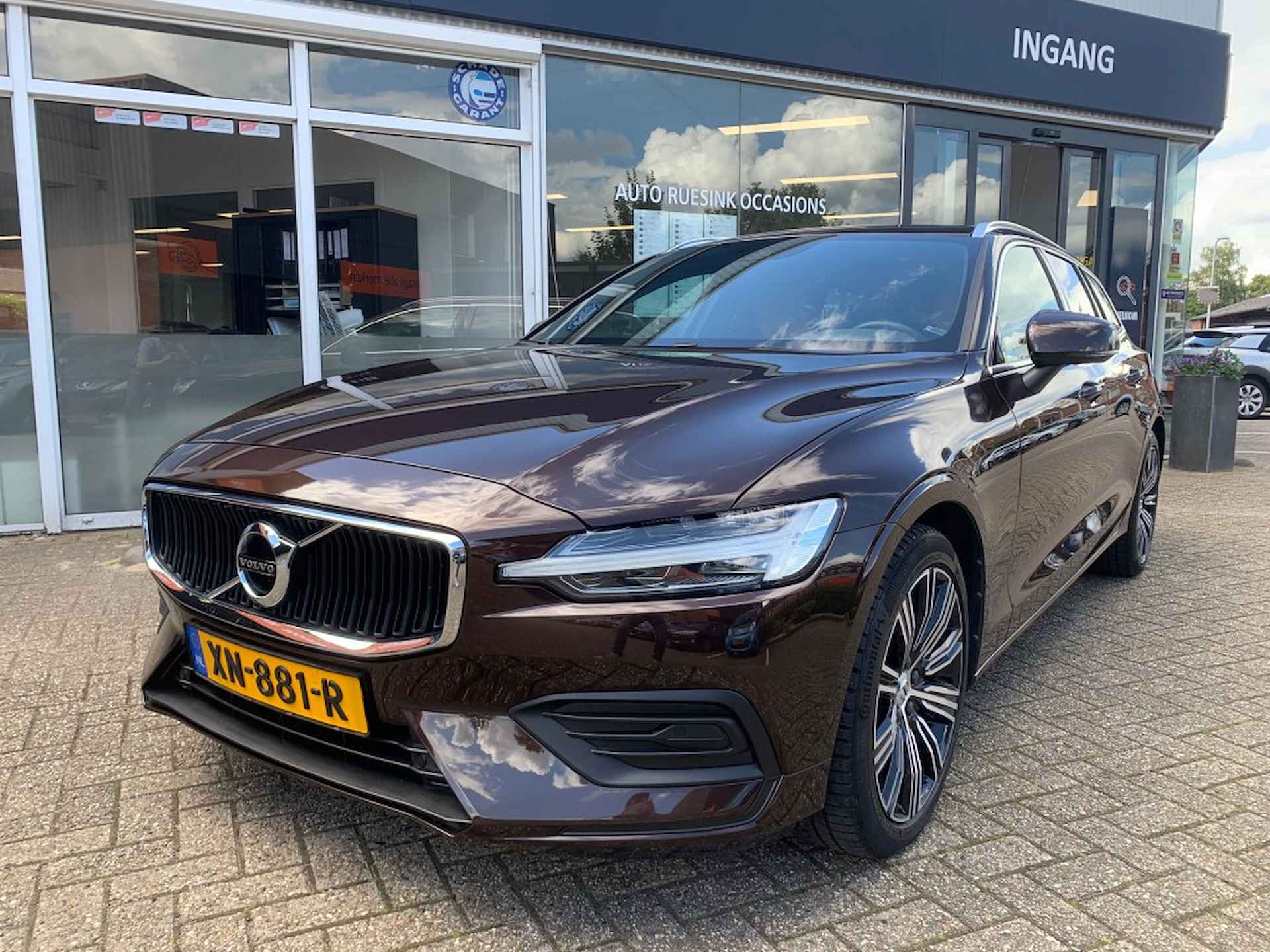 VOLVO V60 2.0 T5 INSCRIPTION - 2/45