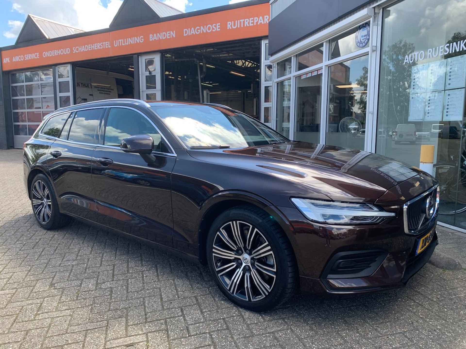 VOLVO V60 2.0 T5 INSCRIPTION - 5/45