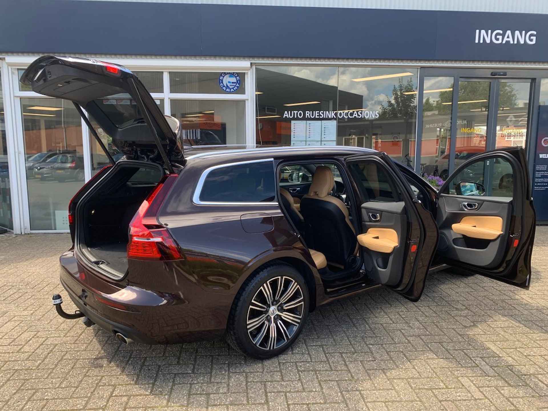 VOLVO V60 2.0 T5 INSCRIPTION - 10/45