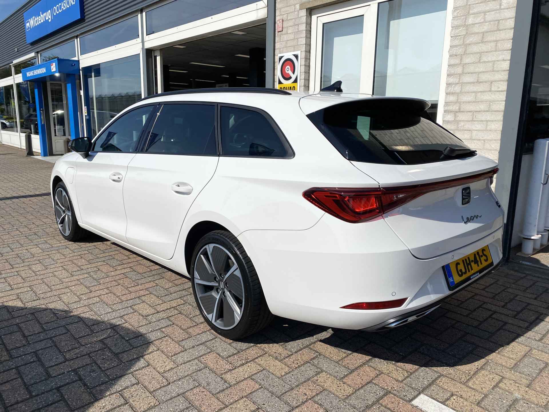 SEAT Leon Sportstourer 1.4 TSI eHybrid PHEV FR / AUTOMAAT/ PARK. SENSOREN/ CRUISE/ LED/ STOEL EN STUUR VERWARM./ BLUETOOTH/ NAVI/ CLIMA/ DAB/ - 6/48