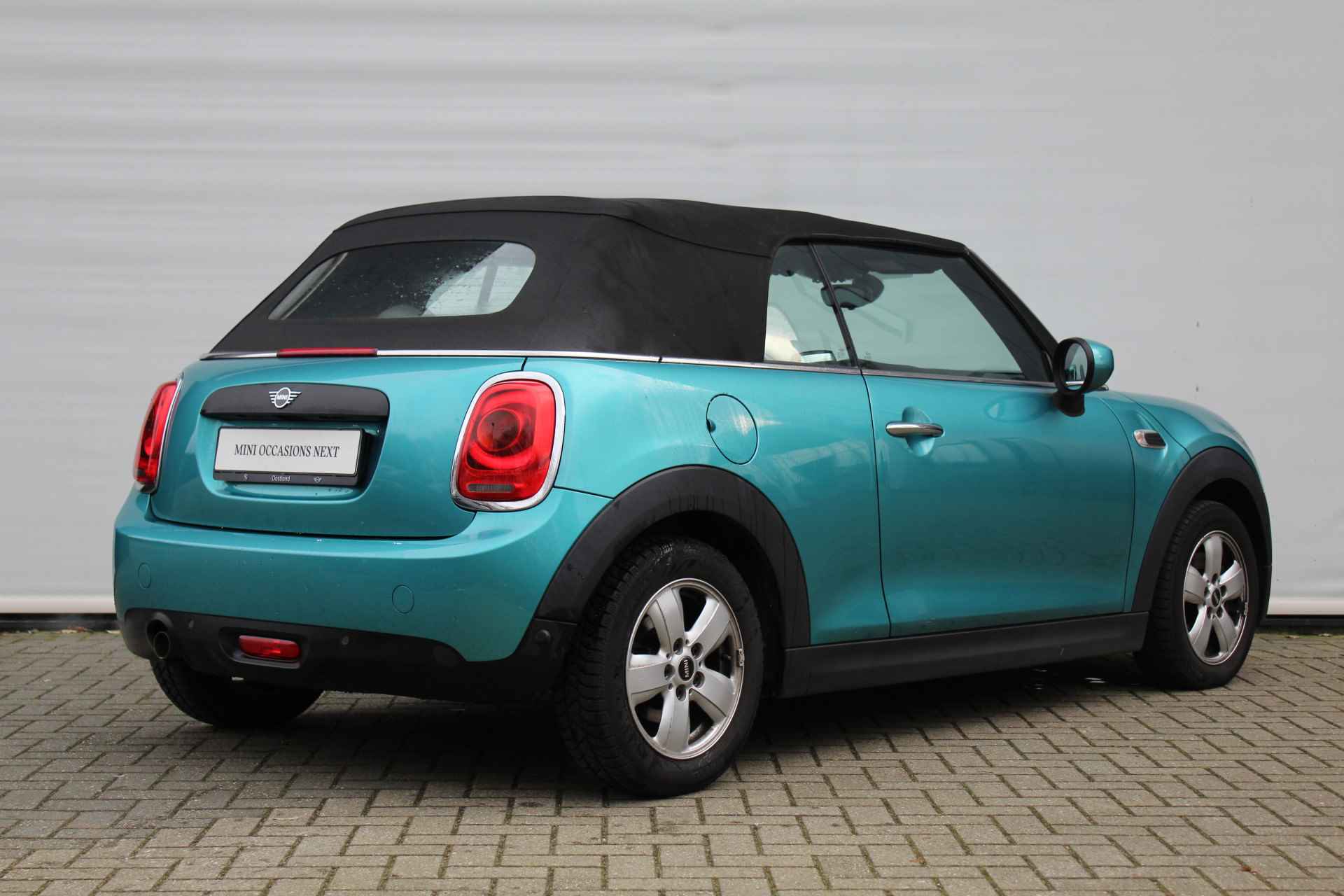 MINI Cabrio One / Comfortstoelen / Apple CarPlay / Navigatie / Cruise Control / Airconditioning / Leder - 3/29