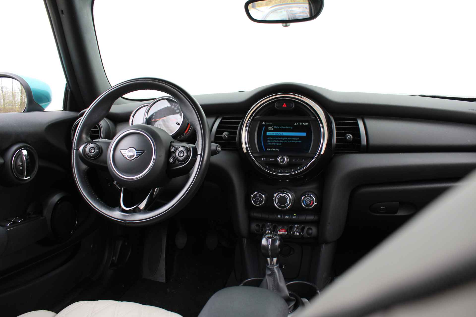 MINI Cabrio One / Comfortstoelen / Apple CarPlay / Navigatie / Cruise Control / Airconditioning / Leder - 10/29