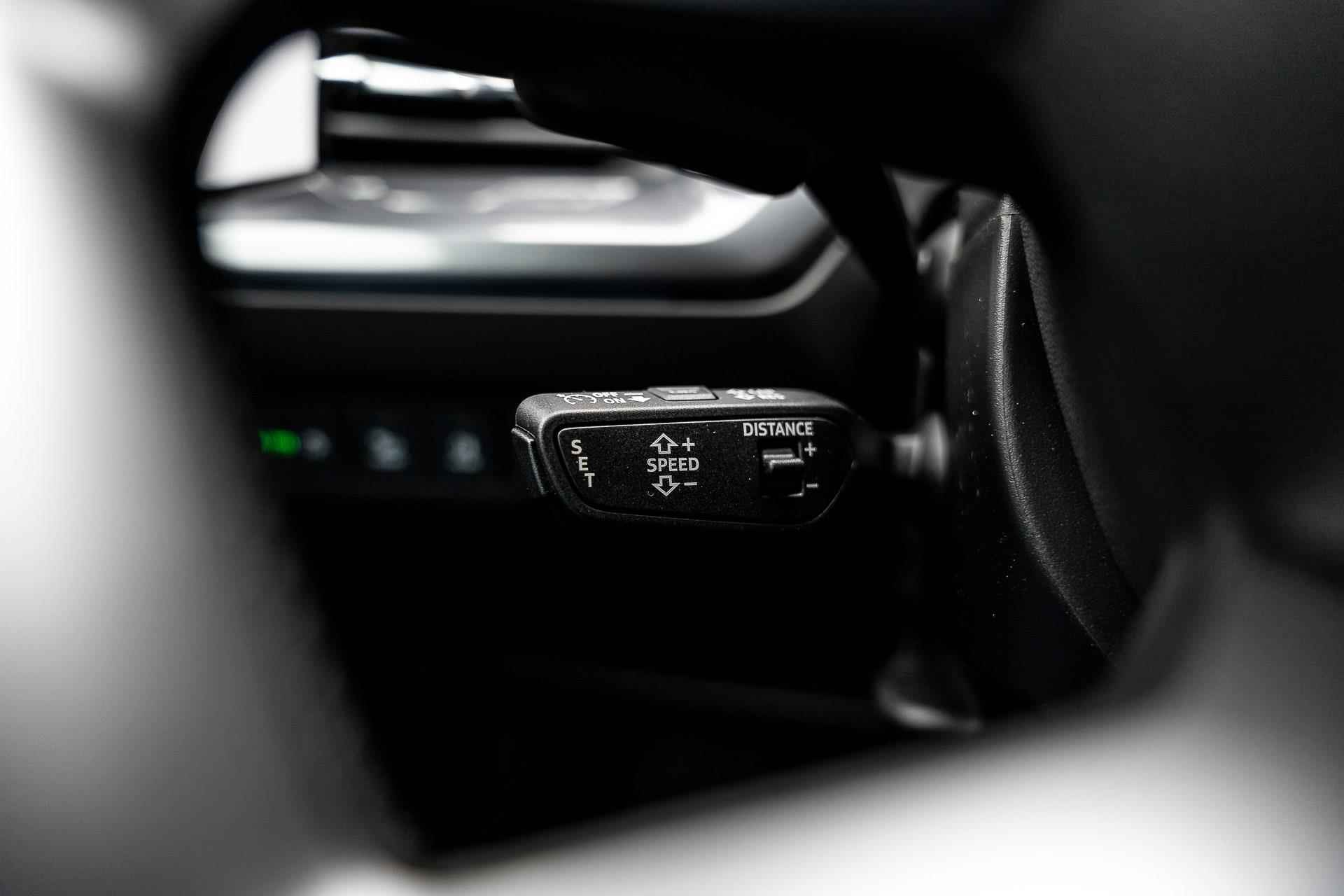 Audi Q4 e-tron 45 286pk S Edition 82 kWh | Assistentie Pakket Plus | Achteruitrijcamera - 44/48