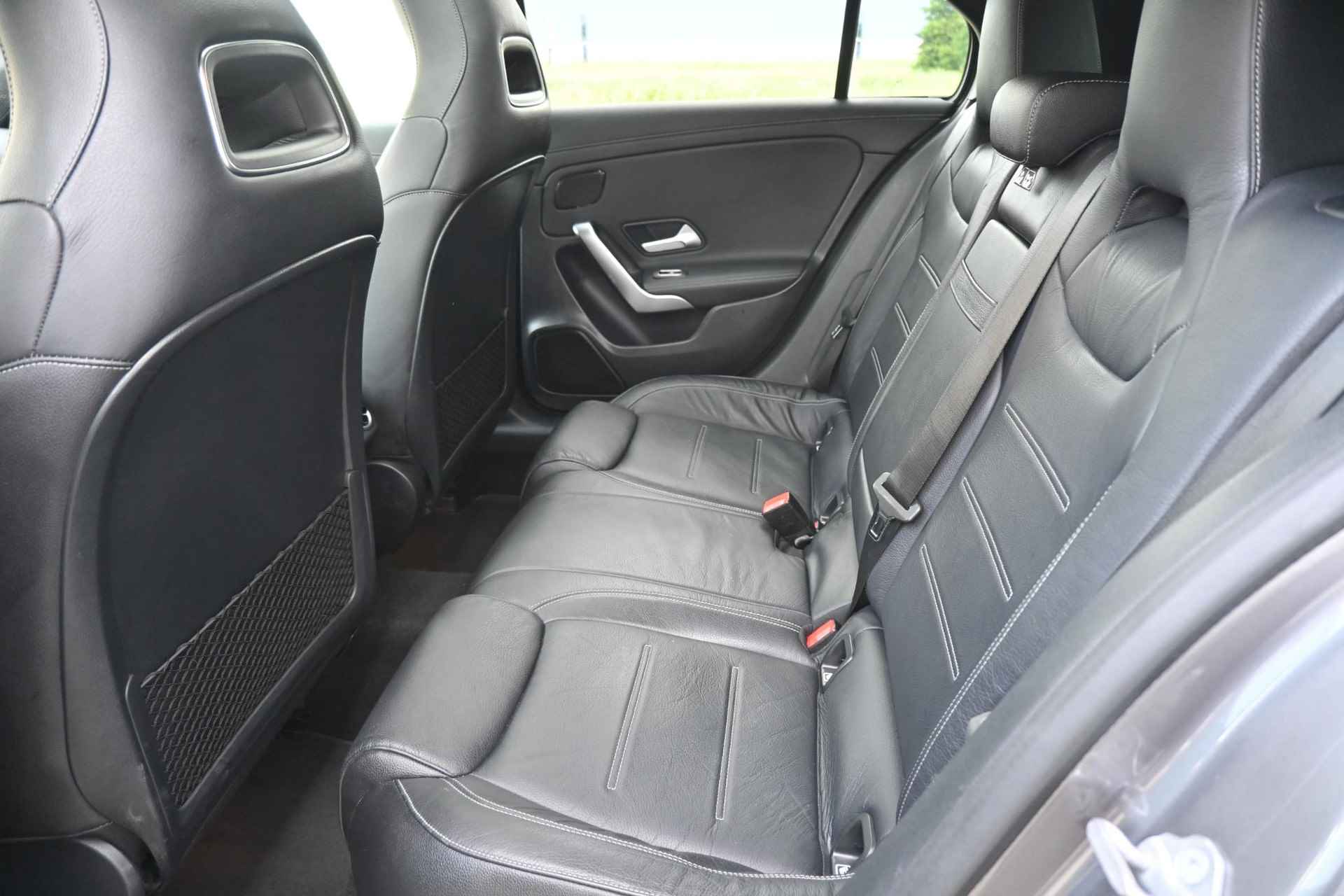 Mercedes-Benz A-klasse 220 d Premium Plus | Navigatie | Wide Screen | Lederen bekleding | Stoelverwarming | BOMVOL!! - 16/33