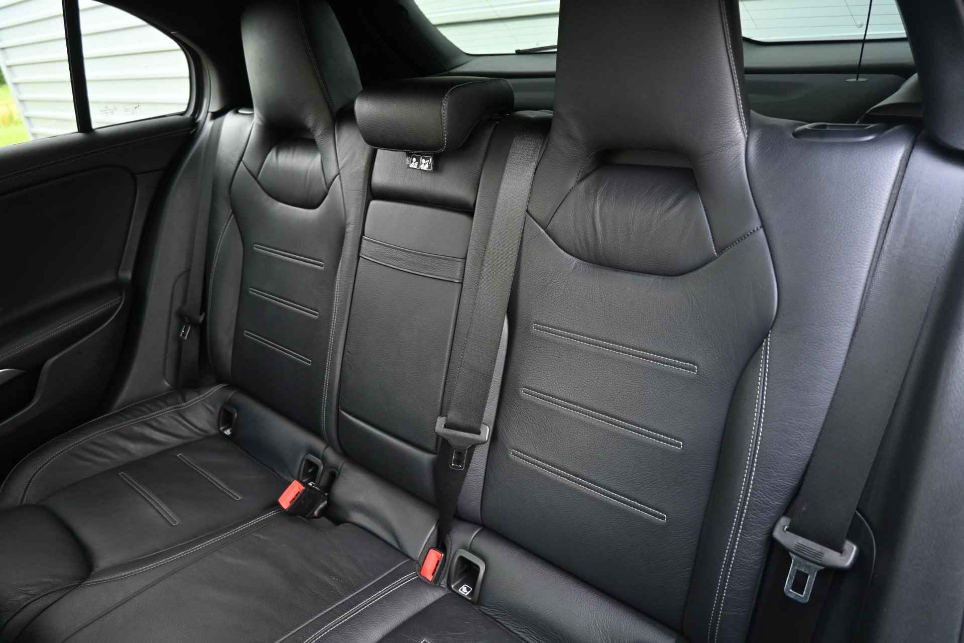 Mercedes-Benz A-klasse 220 d Premium Plus | Navigatie | Wide Screen | Lederen bekleding | Stoelverwarming | BOMVOL!! - 17/33