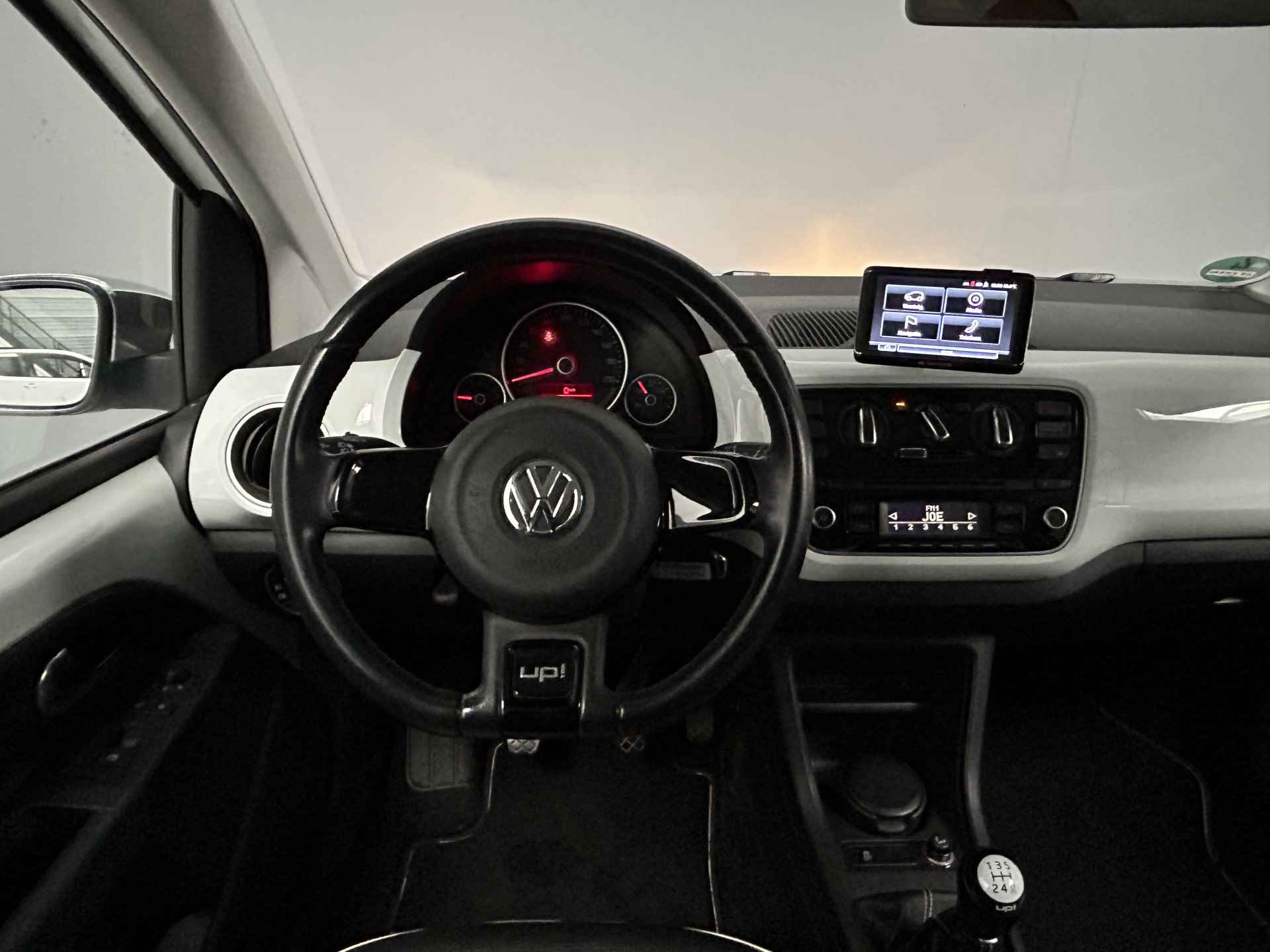 Volkswagen up! 1.0 high up! White Up 75pk|Leder|Navi|Cruise|PDC - 2/30