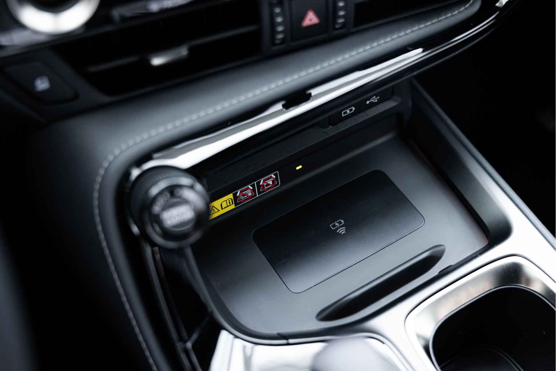 Lexus NX 450h+ AWD F Sport Line | Apple Carplay | Stoelverwarming & verkoeling | Panoramic View | - 31/58