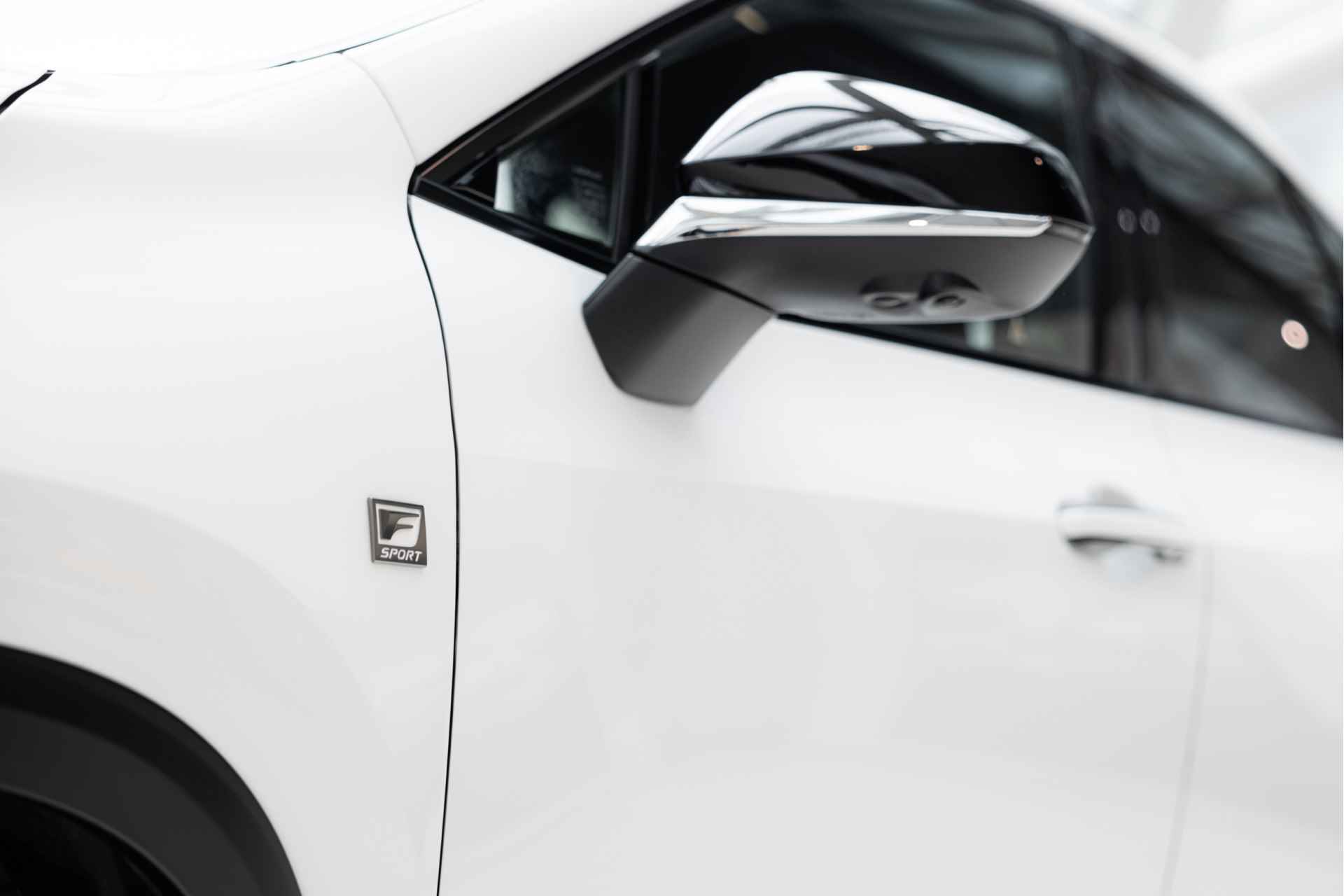 Lexus NX 450h+ AWD F Sport Line | Apple Carplay | Stoelverwarming & verkoeling | Panoramic View | - 41/58