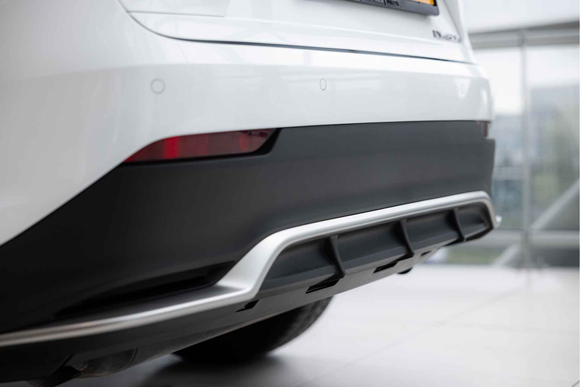 Lexus NX 450h+ AWD F Sport Line | Apple Carplay | Stoelverwarming & verkoeling | Panoramic View | - 48/58