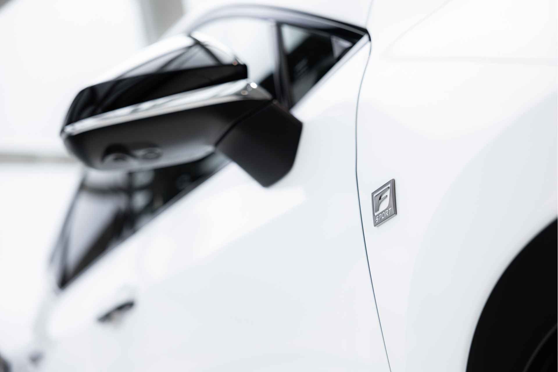 Lexus NX 450h+ AWD F Sport Line | Apple Carplay | Stoelverwarming & verkoeling | Panoramic View | - 51/58