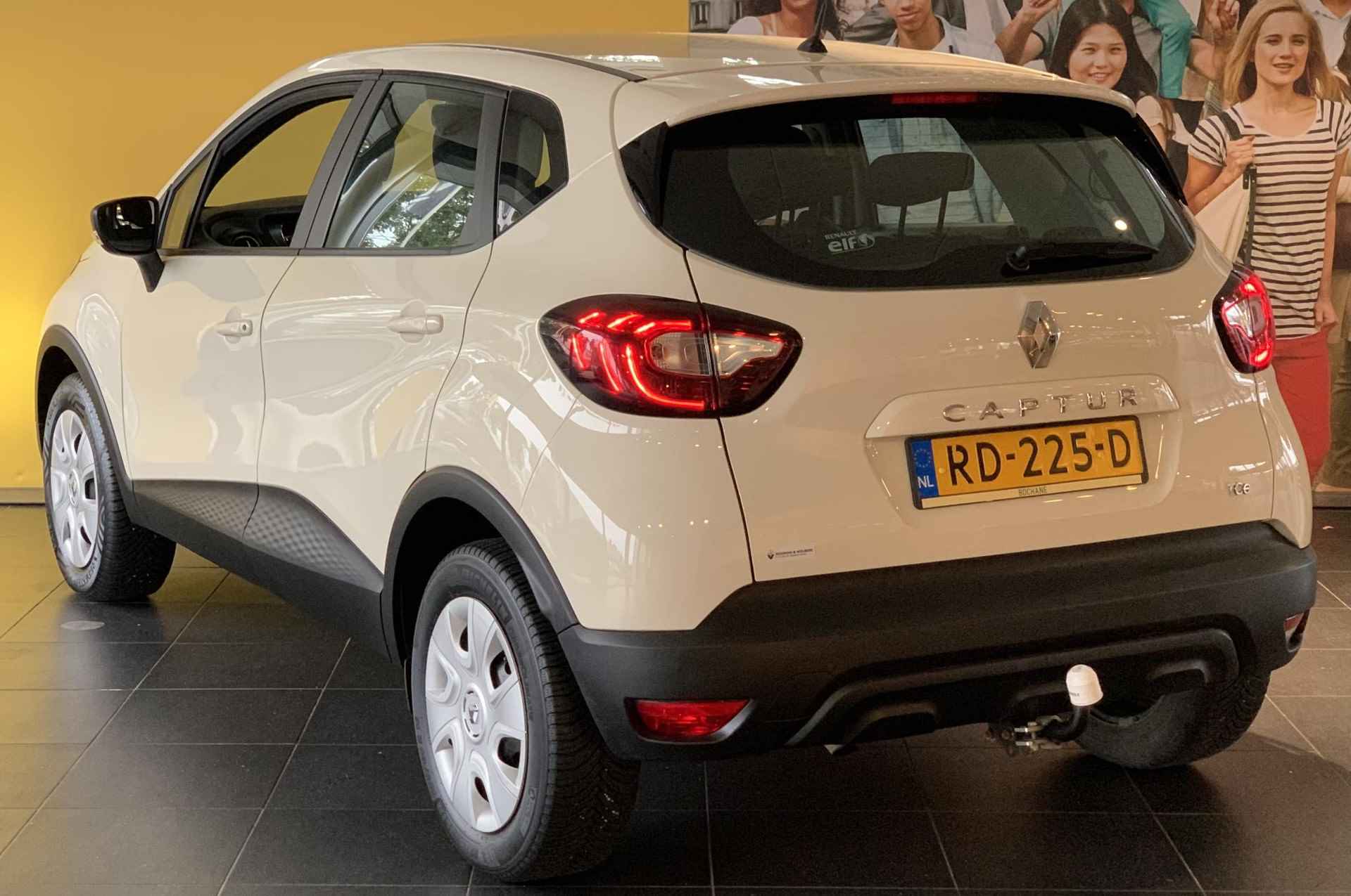 Renault Captur 0.9 TCe 90 Life TREKHAAK | AIRCONDITIONING | CRUISE CONTROL | TELEFOONVOORBEREIDING - 18/19