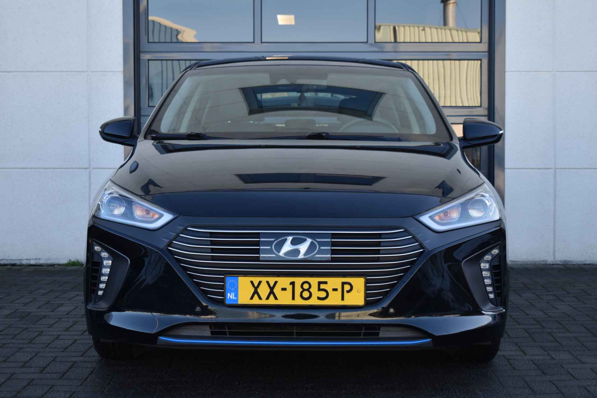 Hyundai IONIQ 1.6 GDi Premium | automaat | lederen bekleding | schuifdak - 2/31